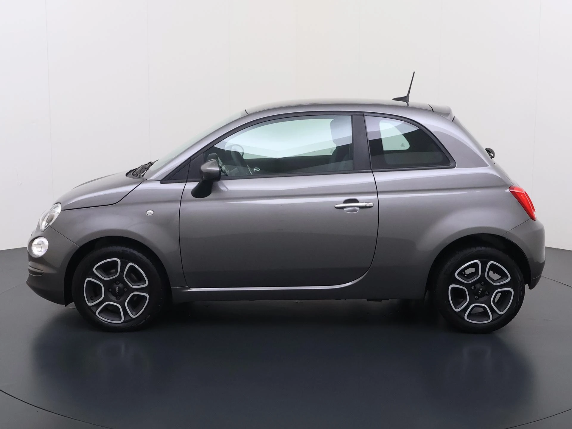 Fiat 500 met kenteken R-577-GD – autofoto 5