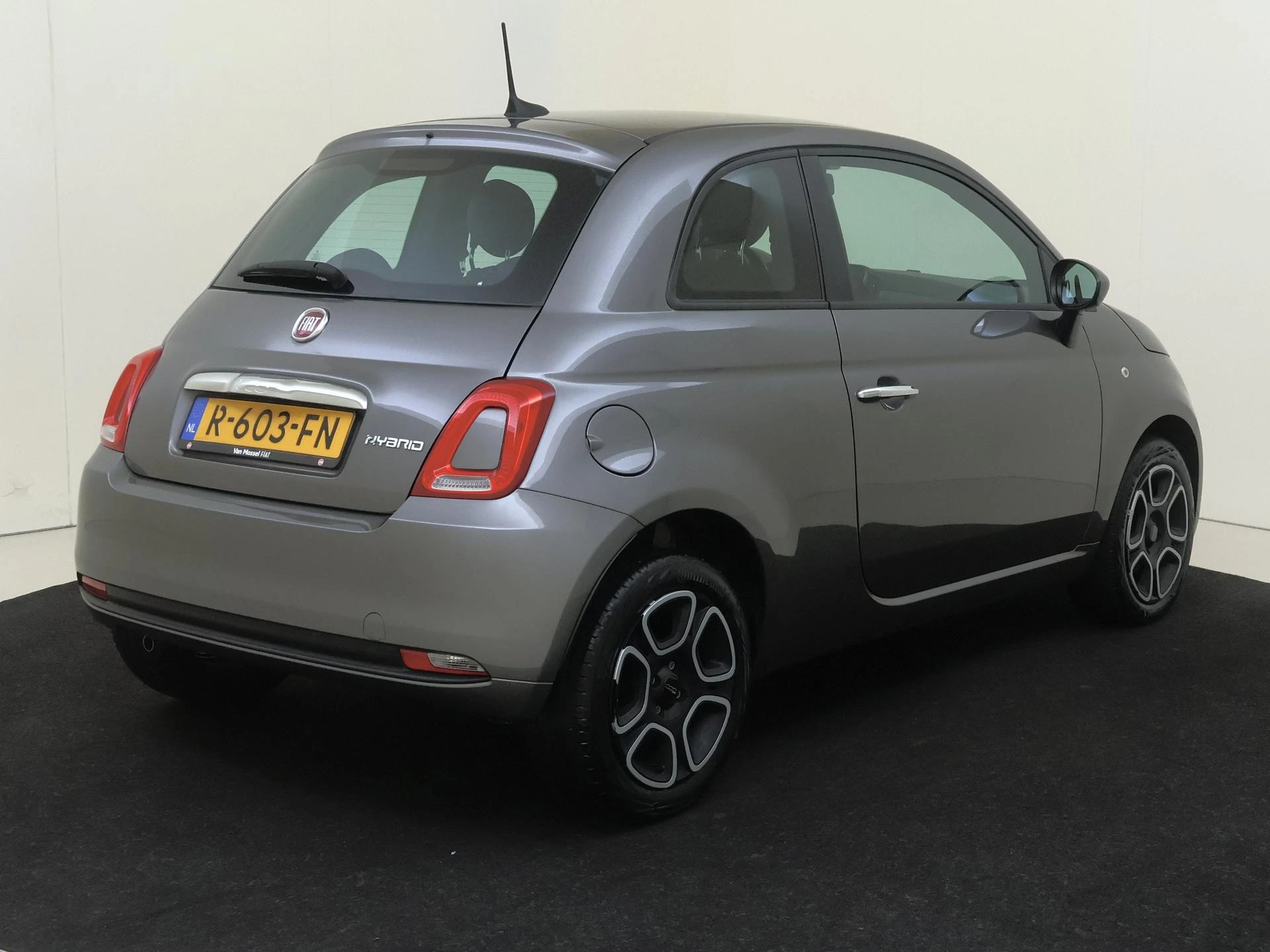 Fiat 500 met kenteken R-603-FN – autofoto 5