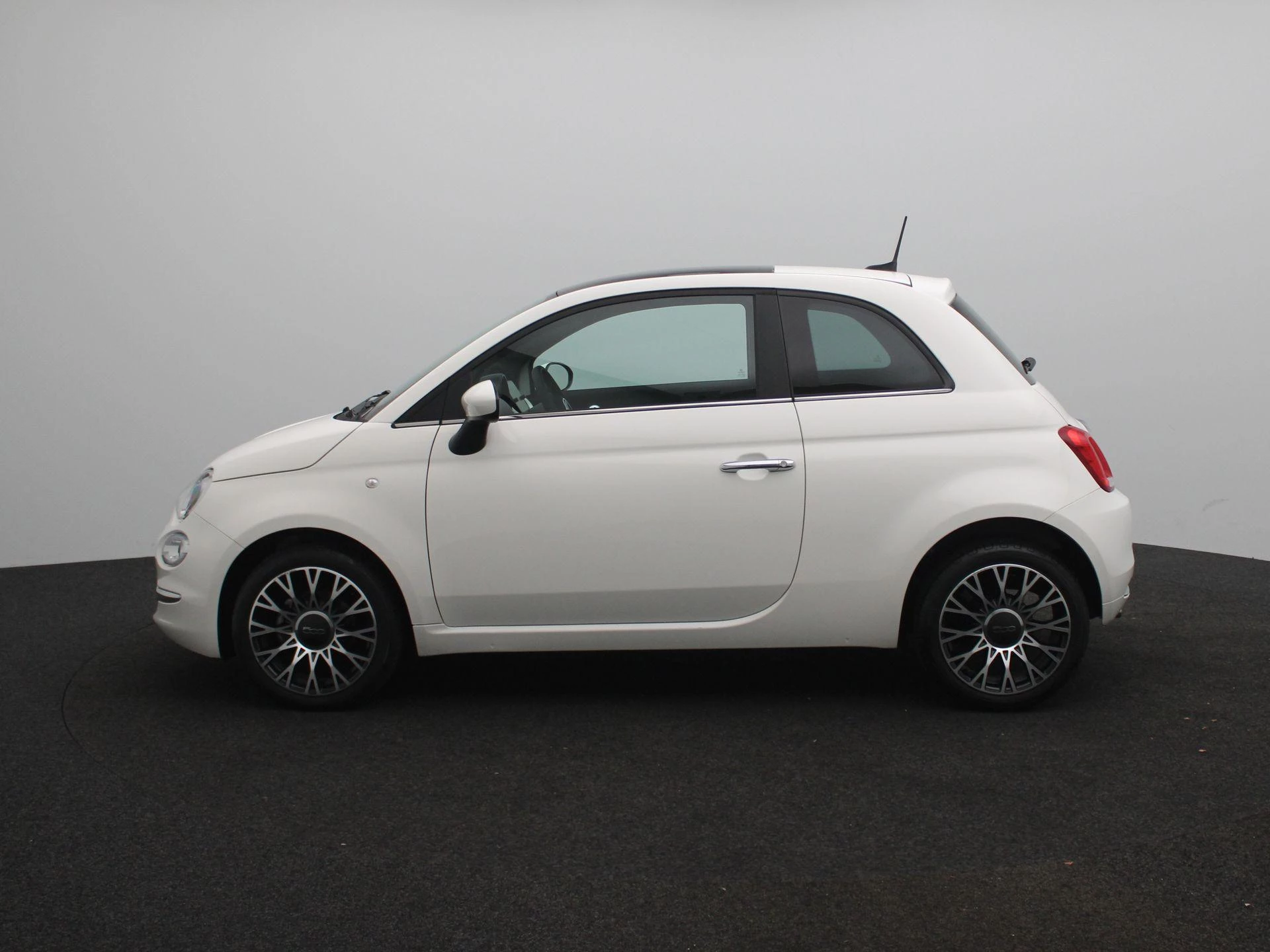 Fiat 500 met kenteken T-332-XF – autofoto 5