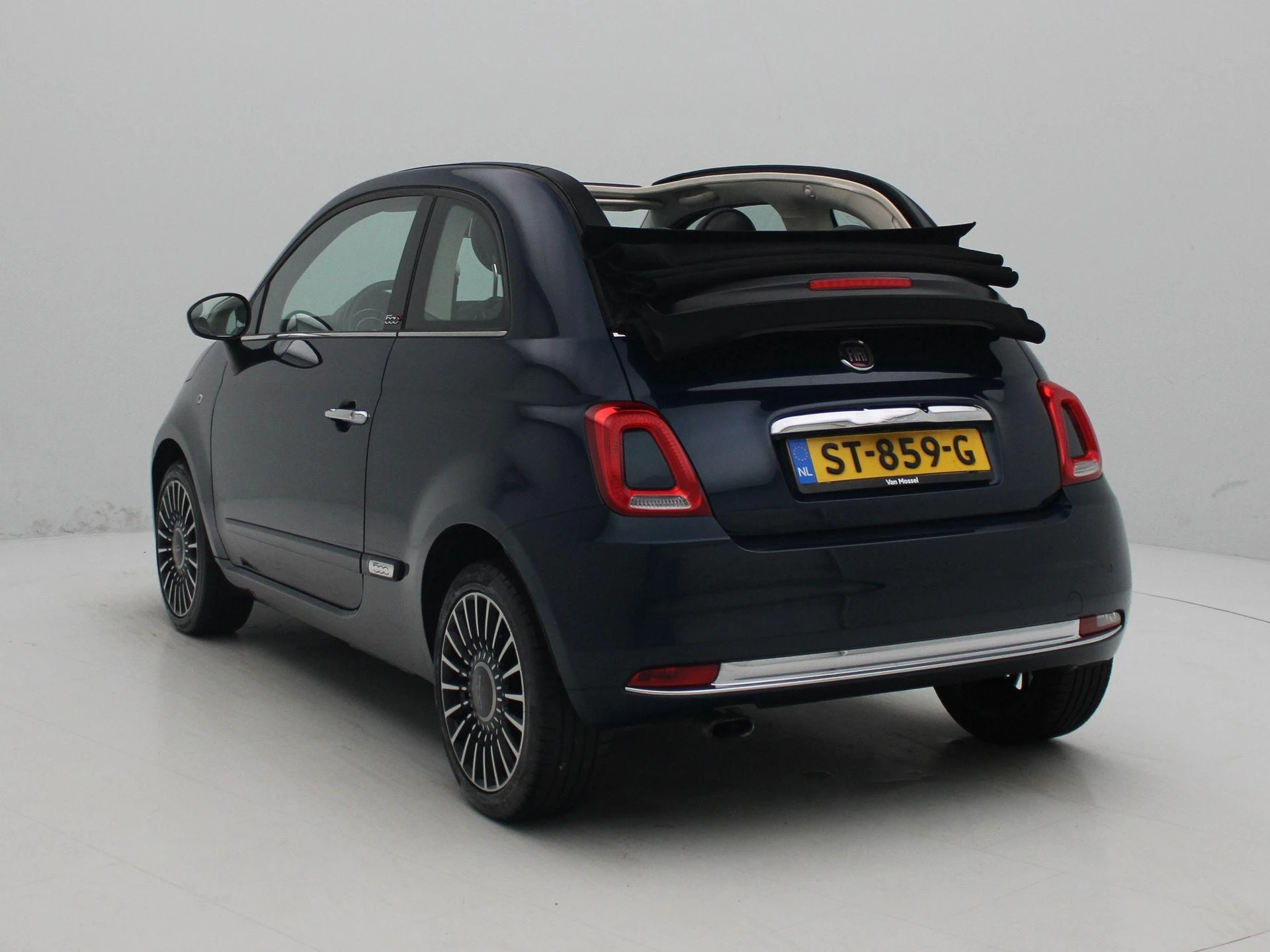Fiat 500C met kenteken 45100 – autofoto 3
