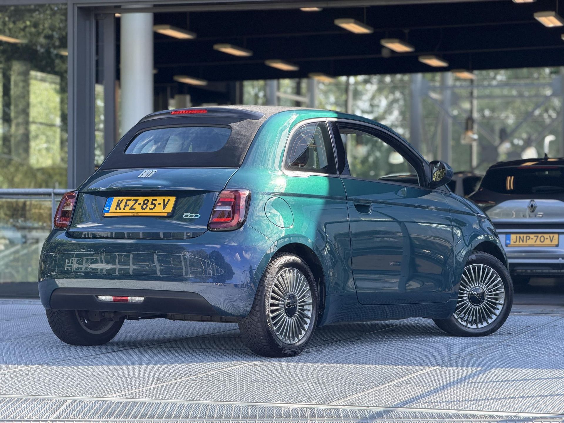 Fiat 500C met kenteken KFZ-85-V – autofoto 2