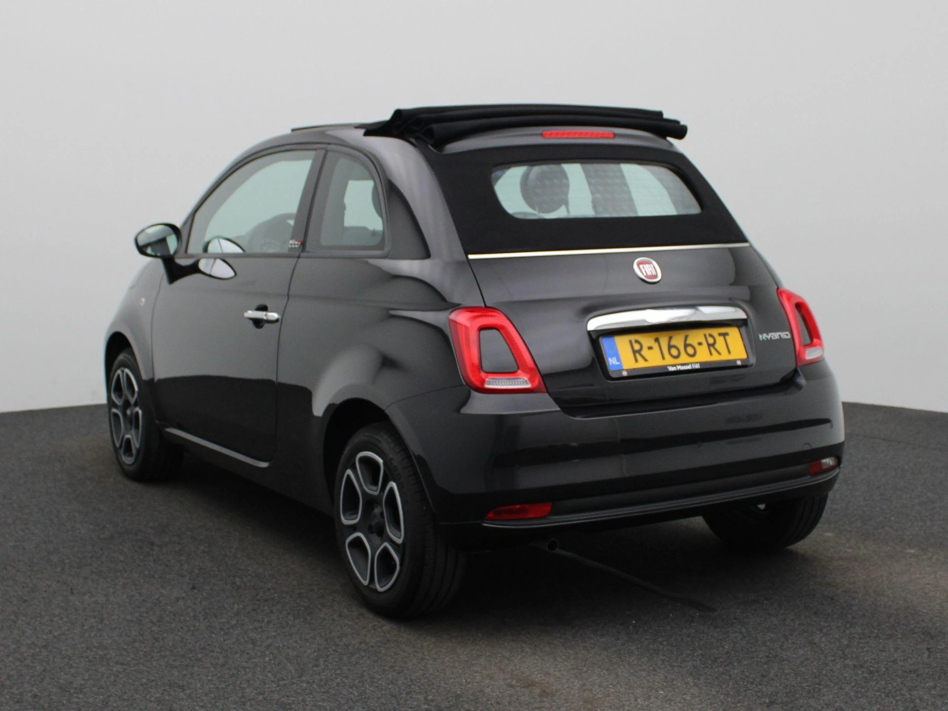 Fiat 500C met kenteken R-166-RT – autofoto 3