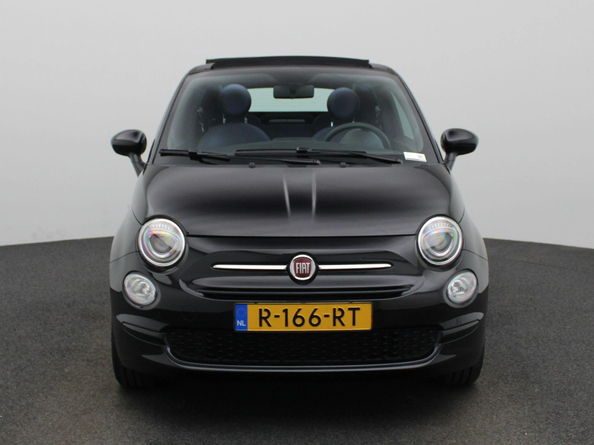 Fiat 500C met kenteken R-166-RT – autofoto 4