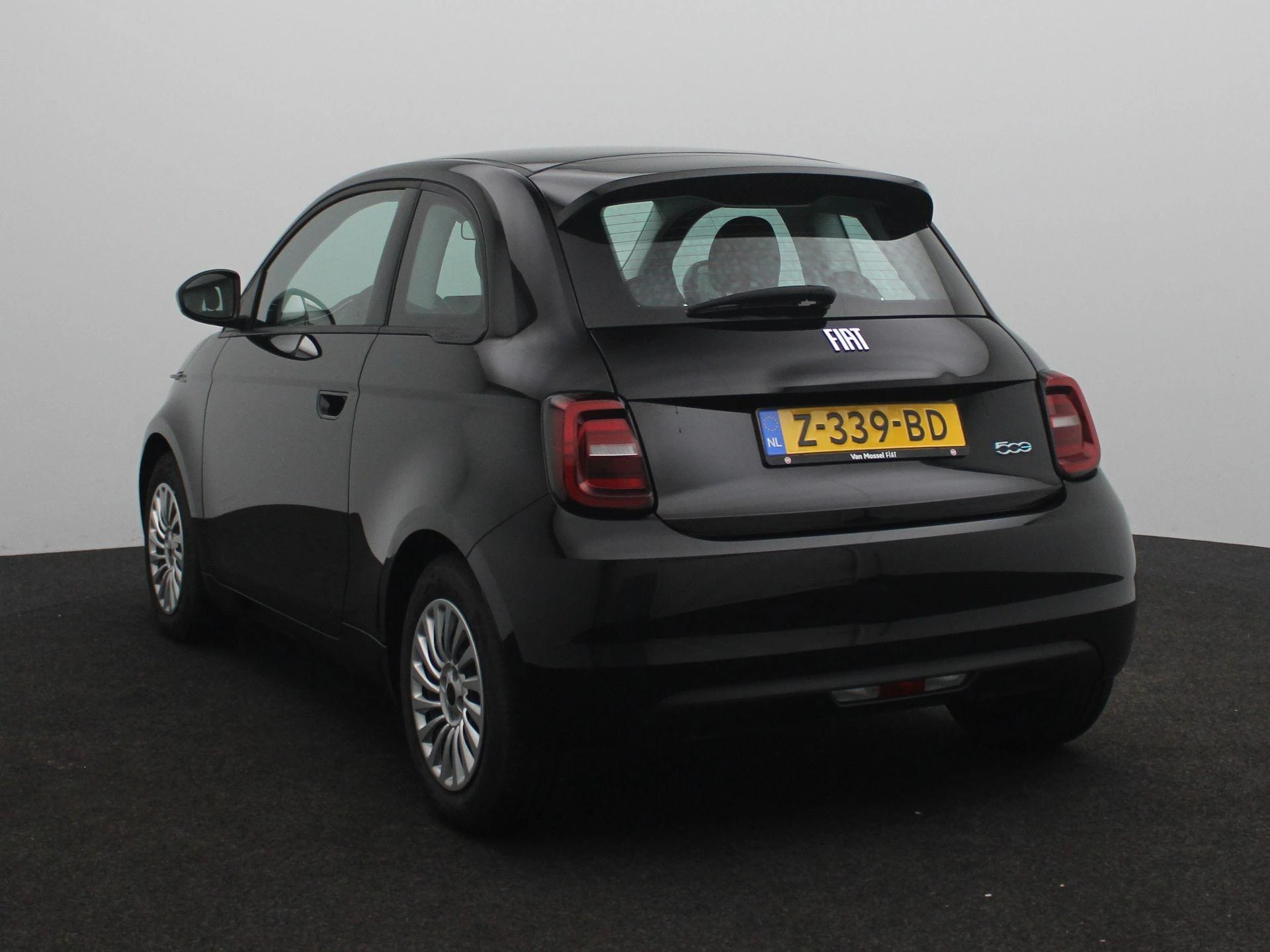Fiat 500e – autofoto 3