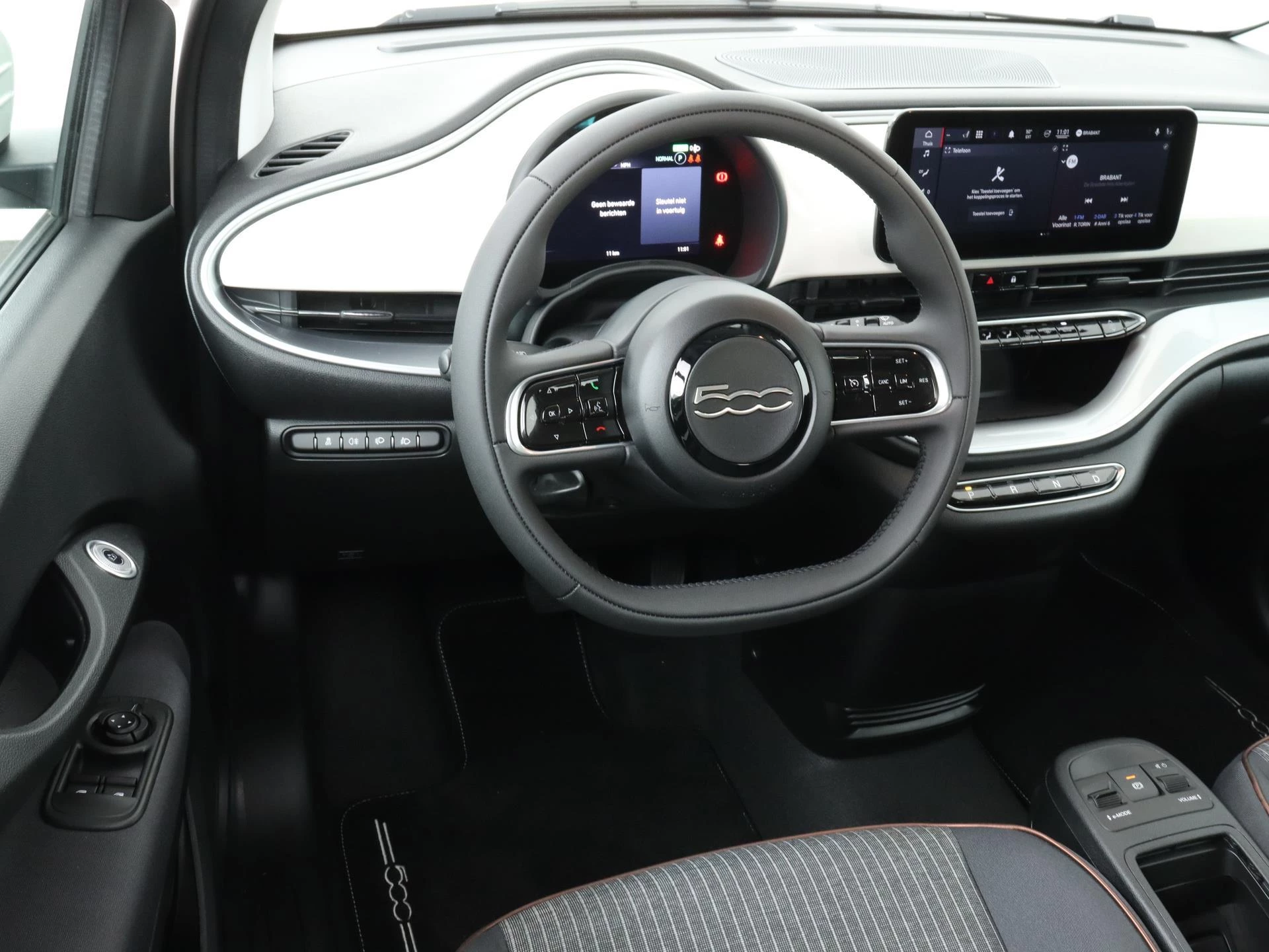 Fiat 500e – autofoto 3