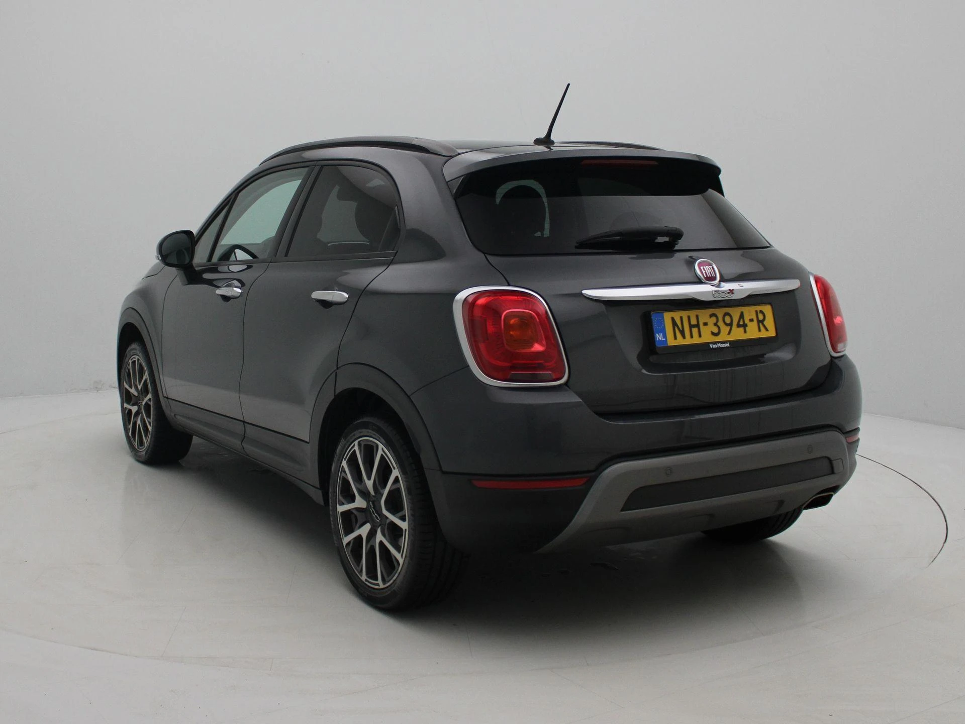 Fiat 500X met kenteken 72100 – autofoto 3