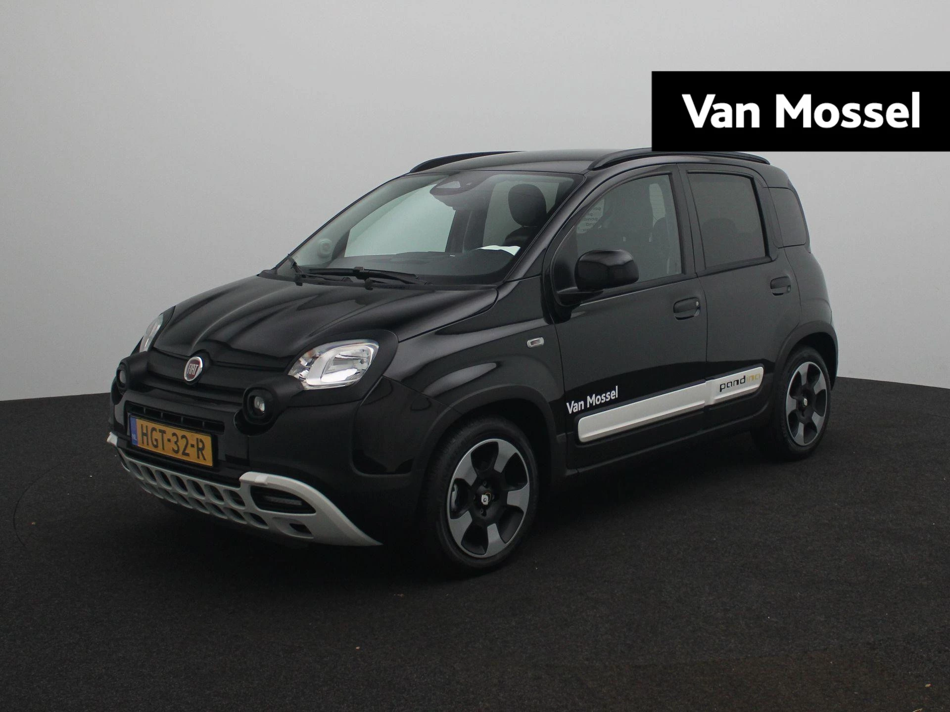 Fiat Panda met kenteken HGT-32-R – autofoto 2