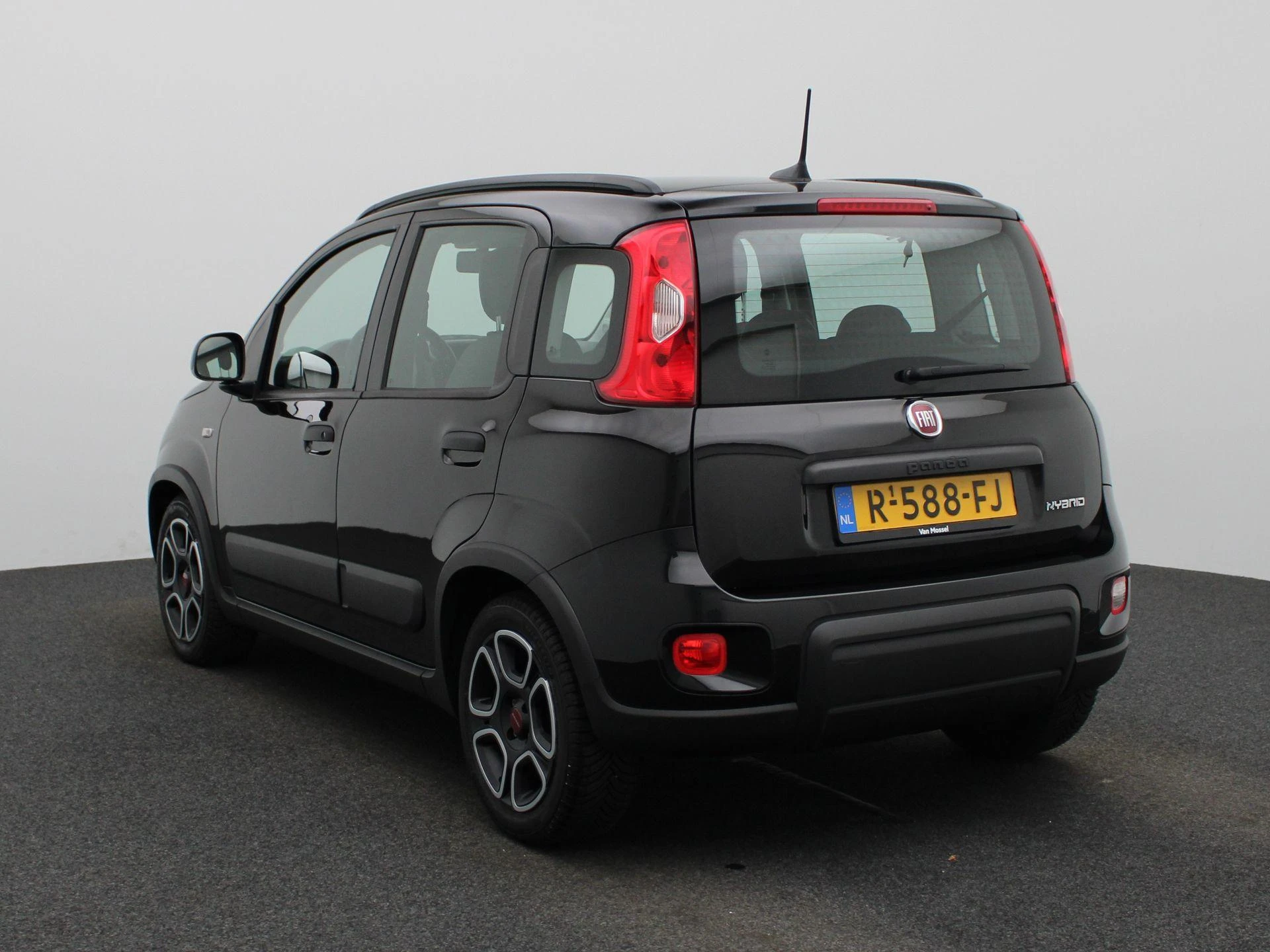 Fiat Panda met kenteken R-588-FJ – autofoto 3