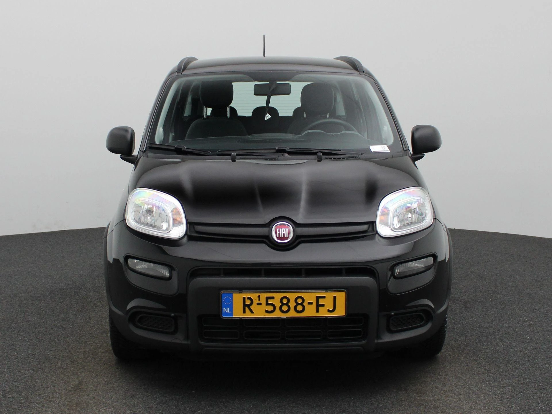 Fiat Panda met kenteken R-588-FJ – autofoto 4