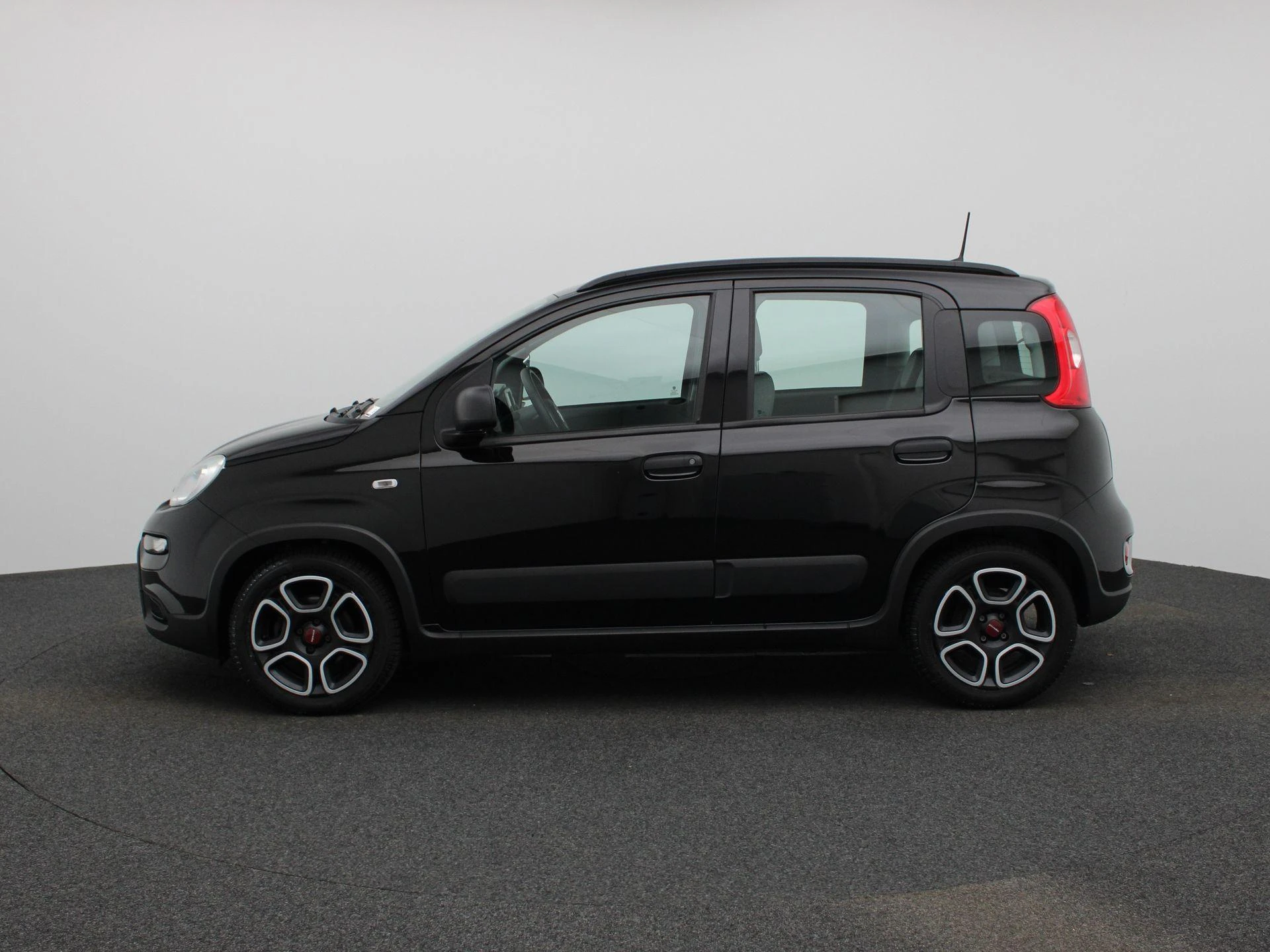 Fiat Panda met kenteken R-588-FJ – autofoto 5