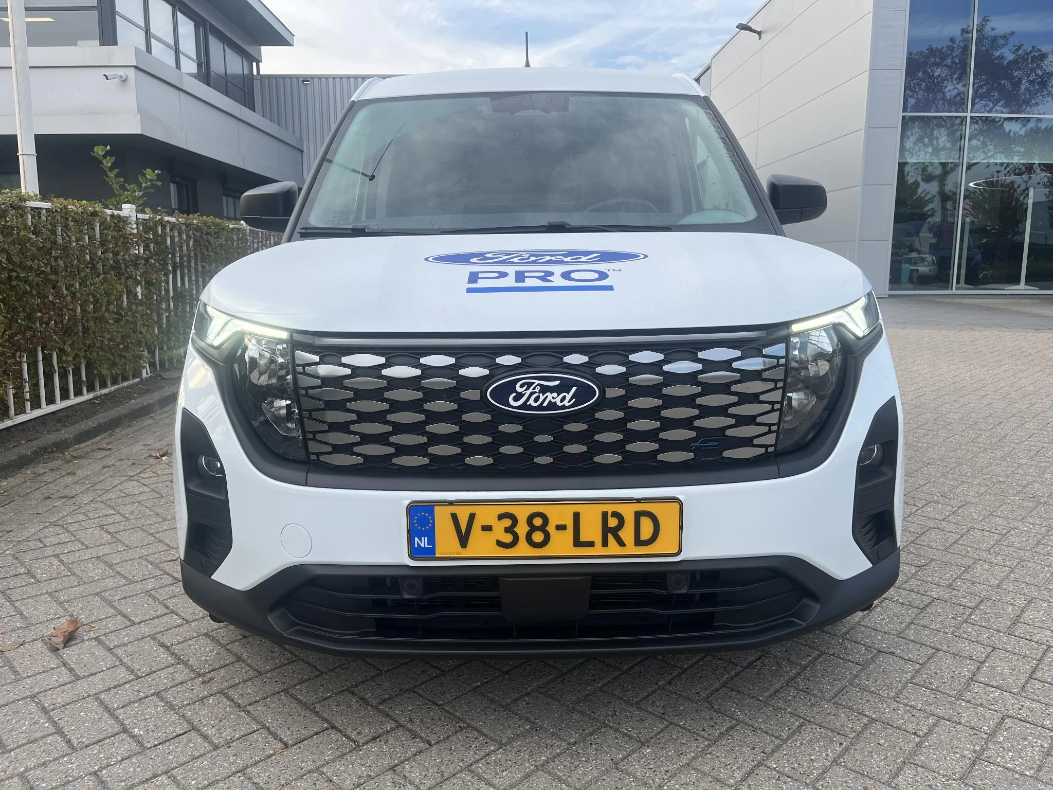 Ford E-Transit – autofoto 4