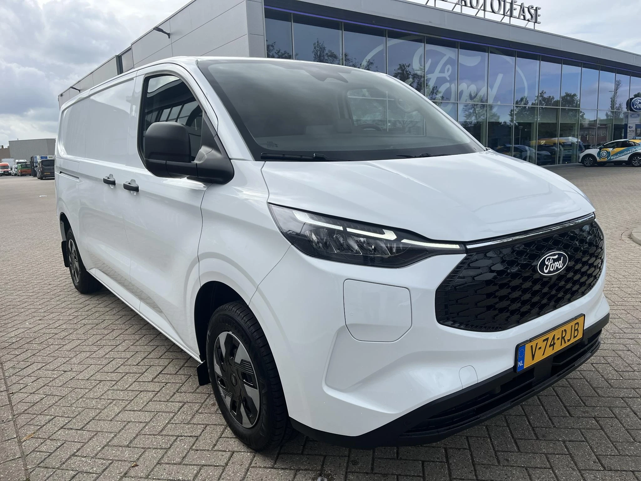 Ford E-Transit – autofoto 5