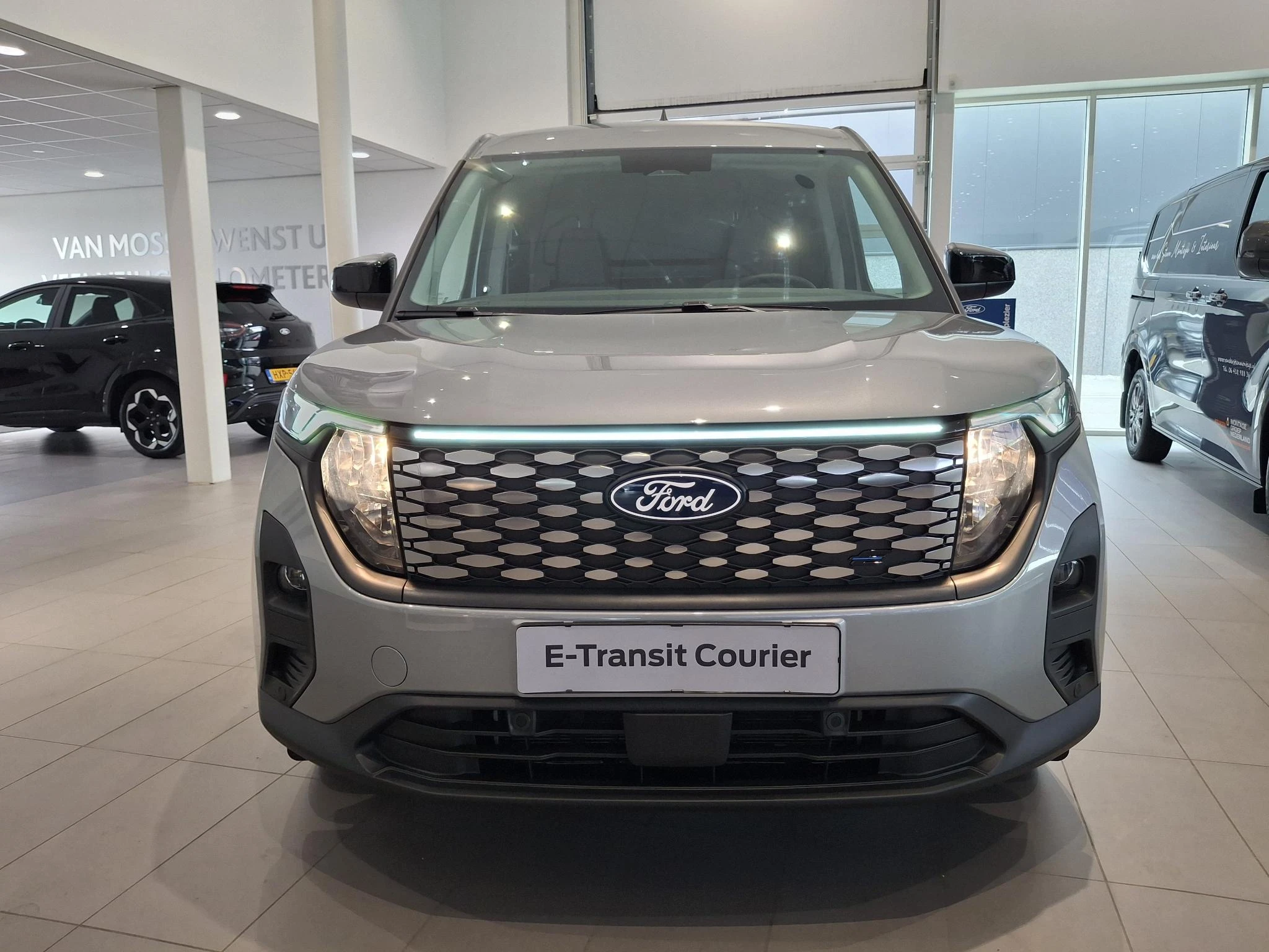 Ford E-TransitCourier – autofoto 4