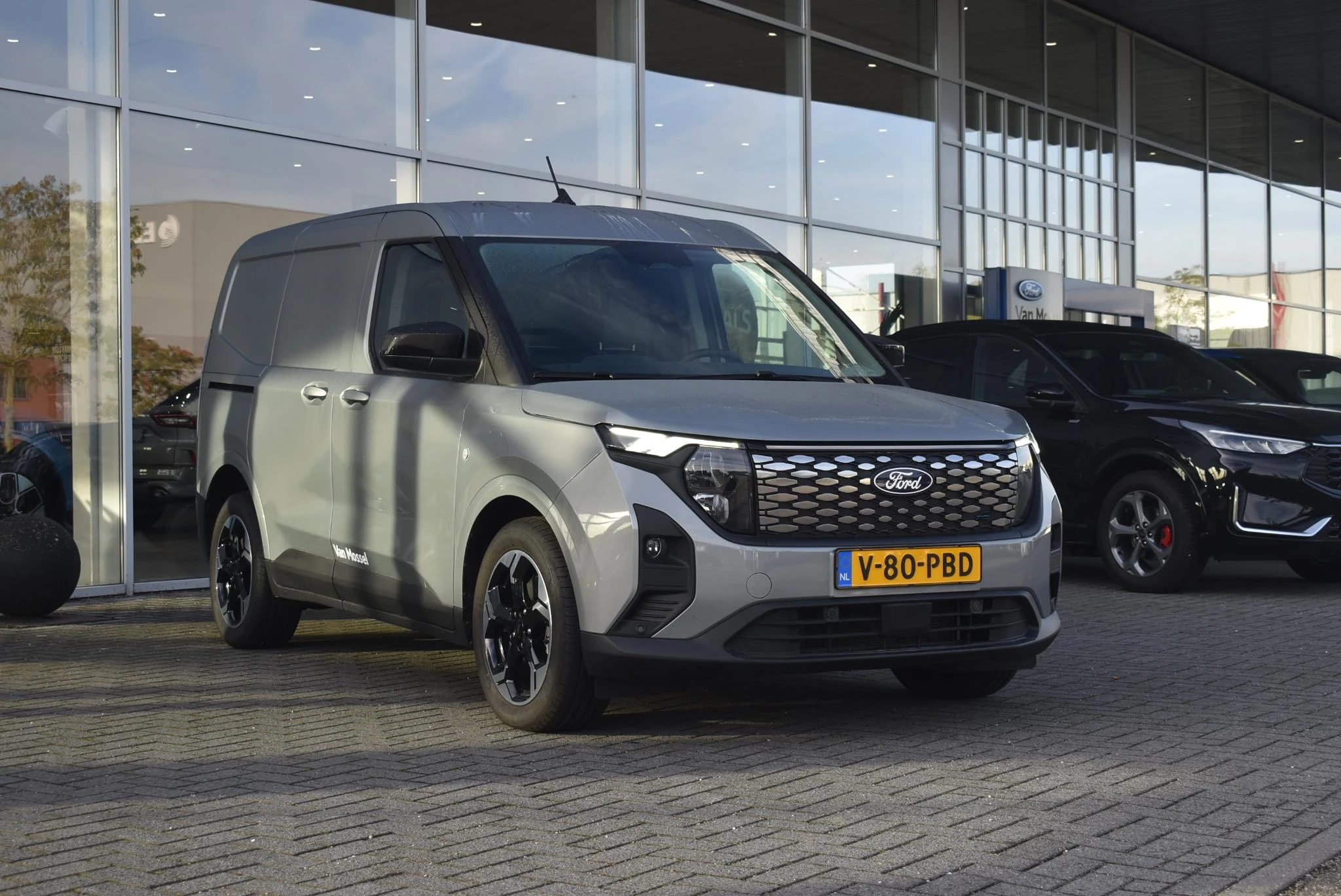 Ford E-TransitCourier – autofoto 5