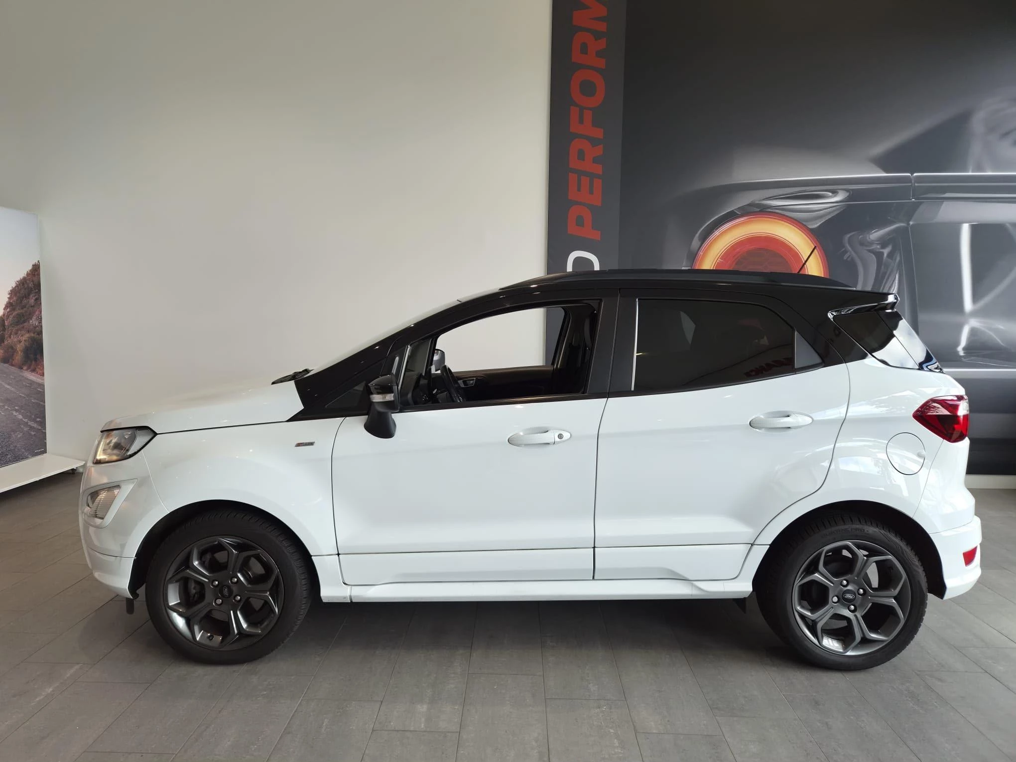 Ford EcoSport met kenteken 76100 – autofoto 4
