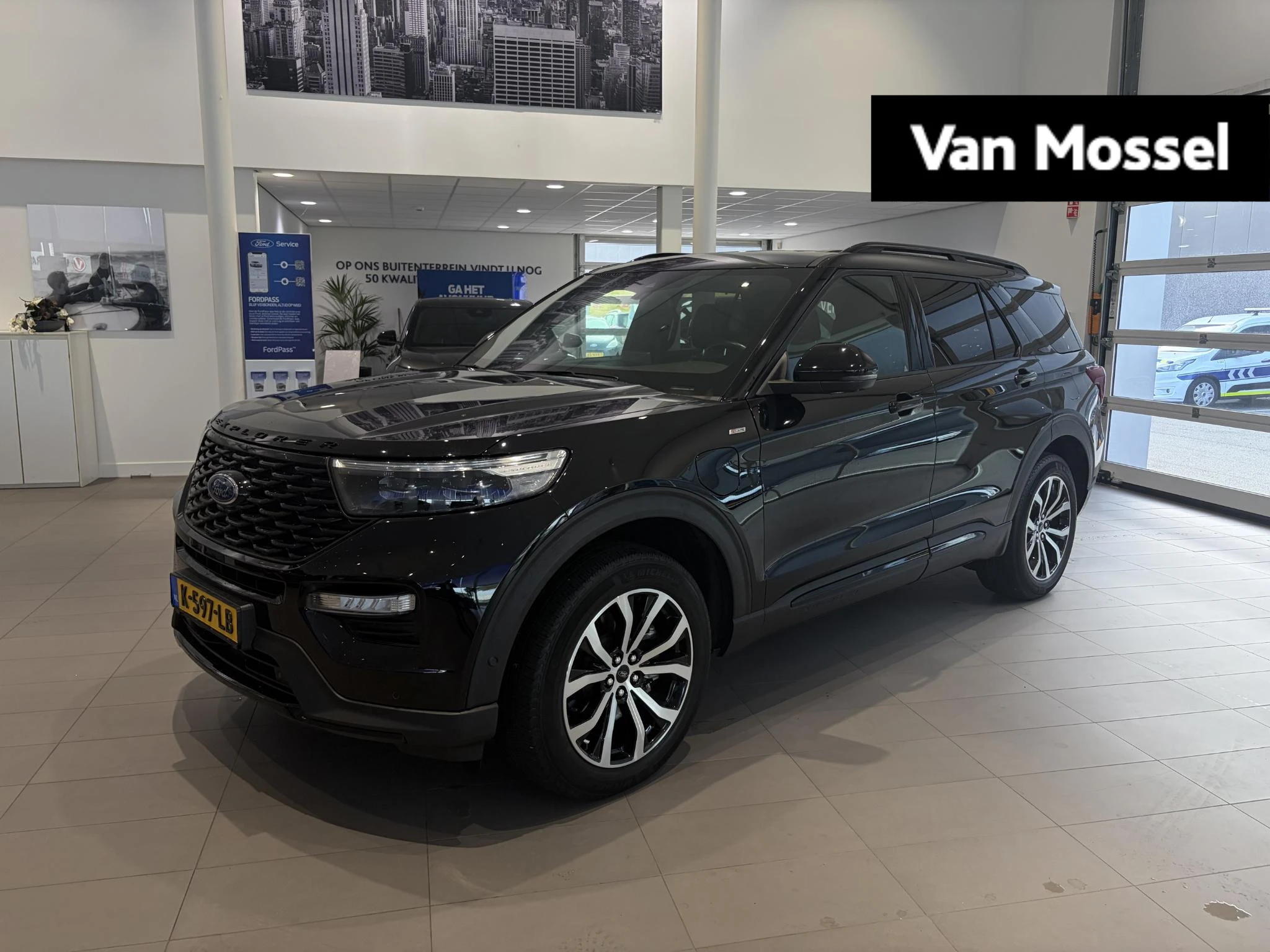 Ford Explorer met kenteken 29100 – autofoto 2