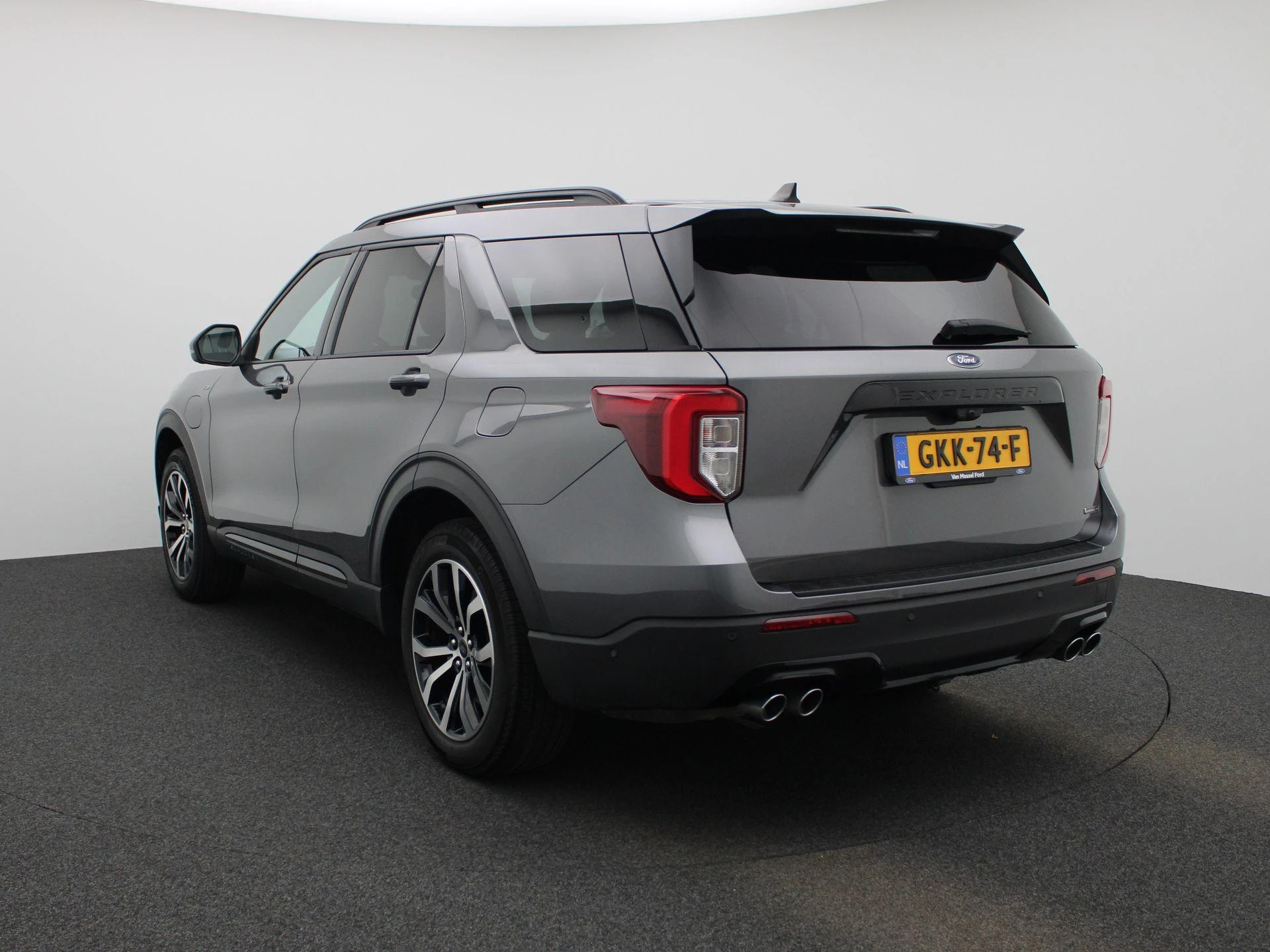 Ford Explorer met kenteken 29100 – autofoto 3