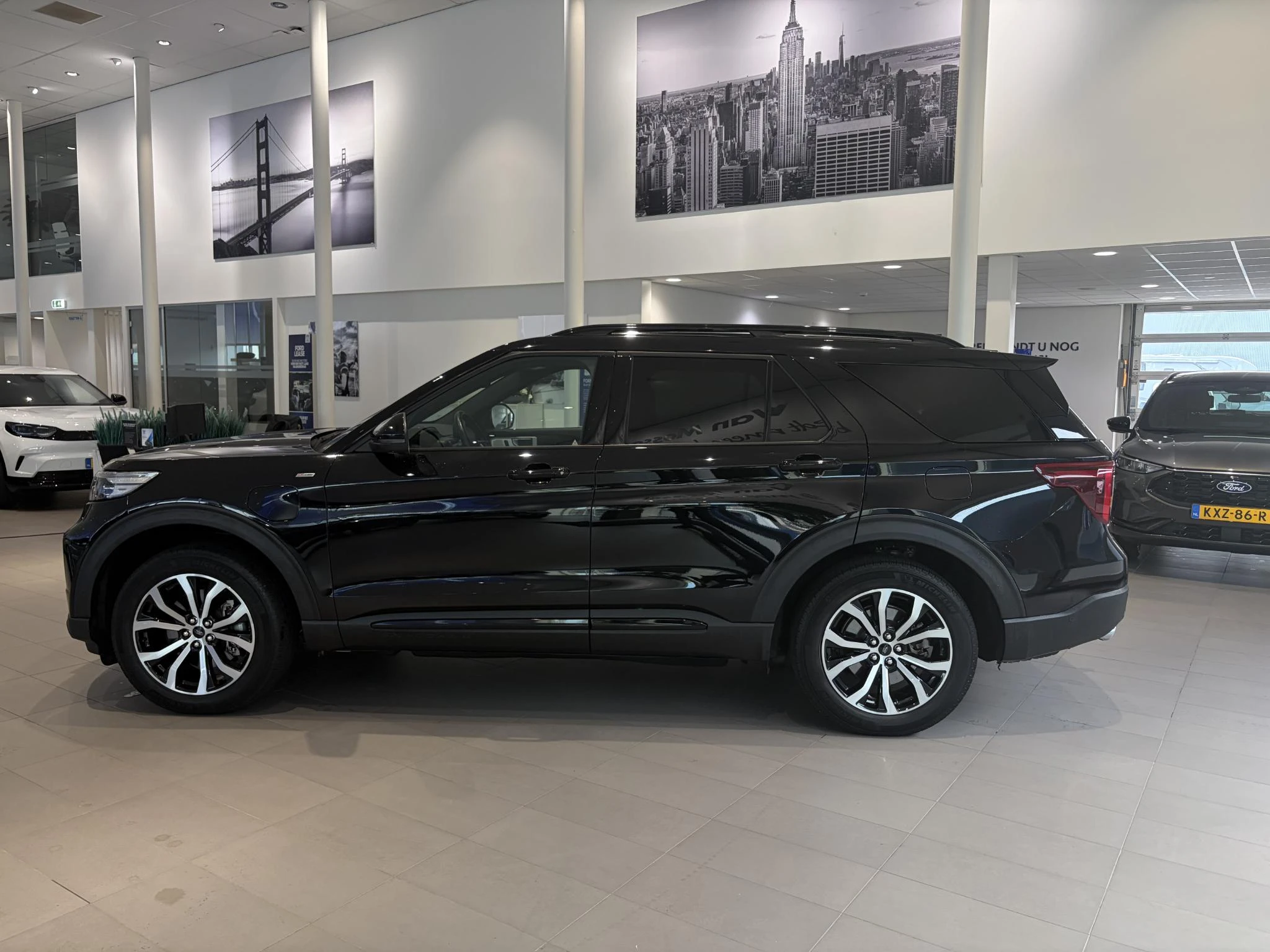 Ford Explorer met kenteken 29100 – autofoto 4