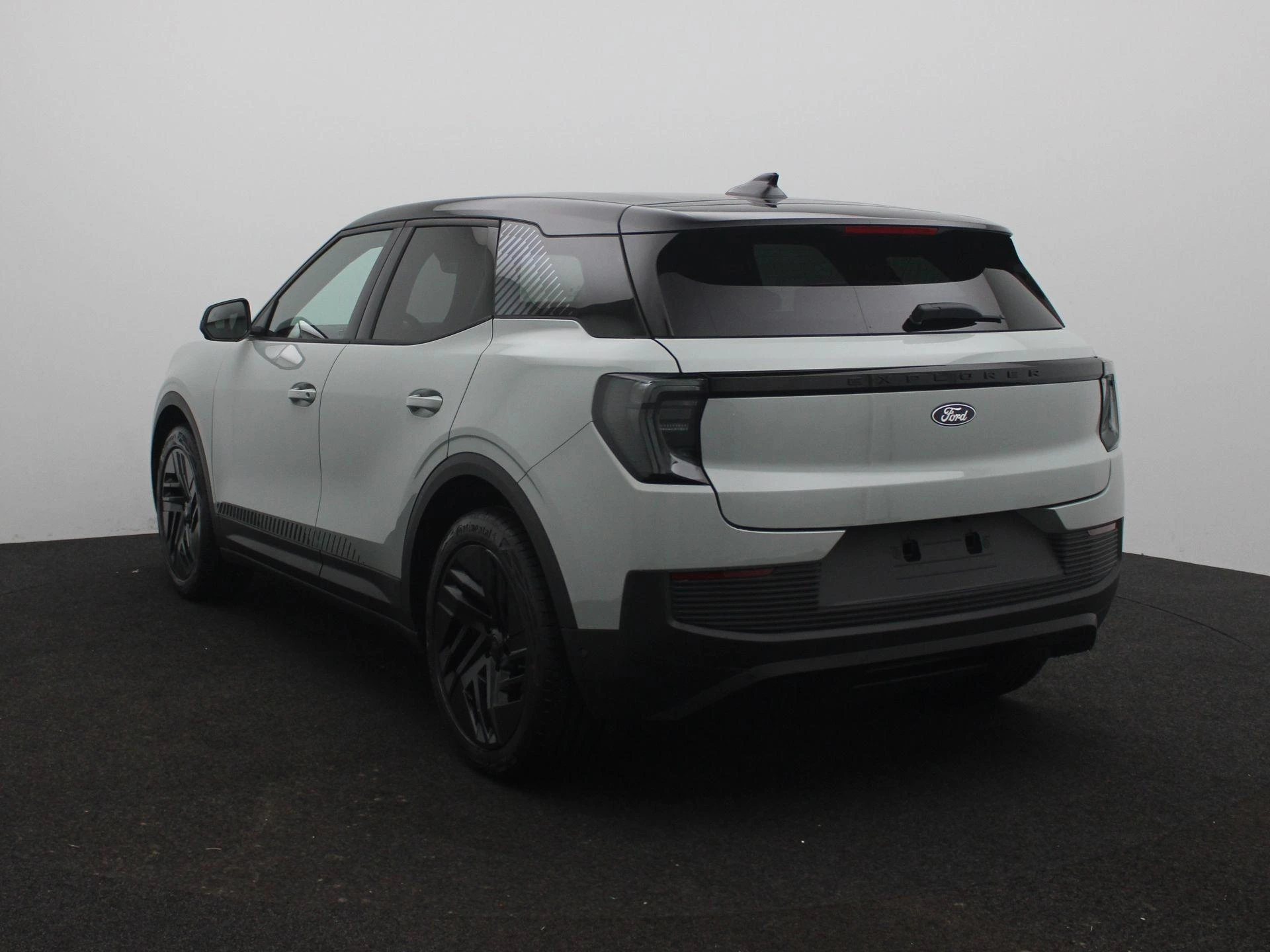 Ford Explorer – autofoto 3