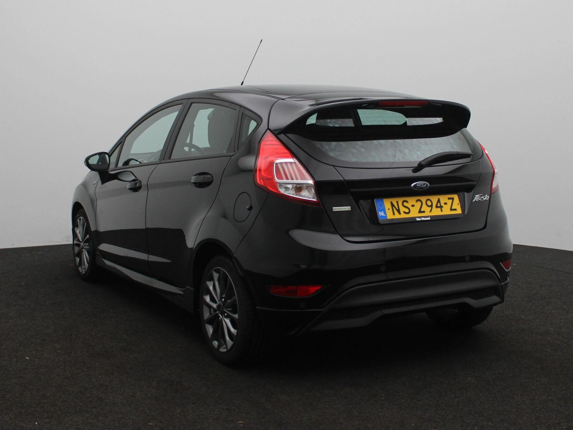 Ford Fiesta met kenteken 43100 – autofoto 3