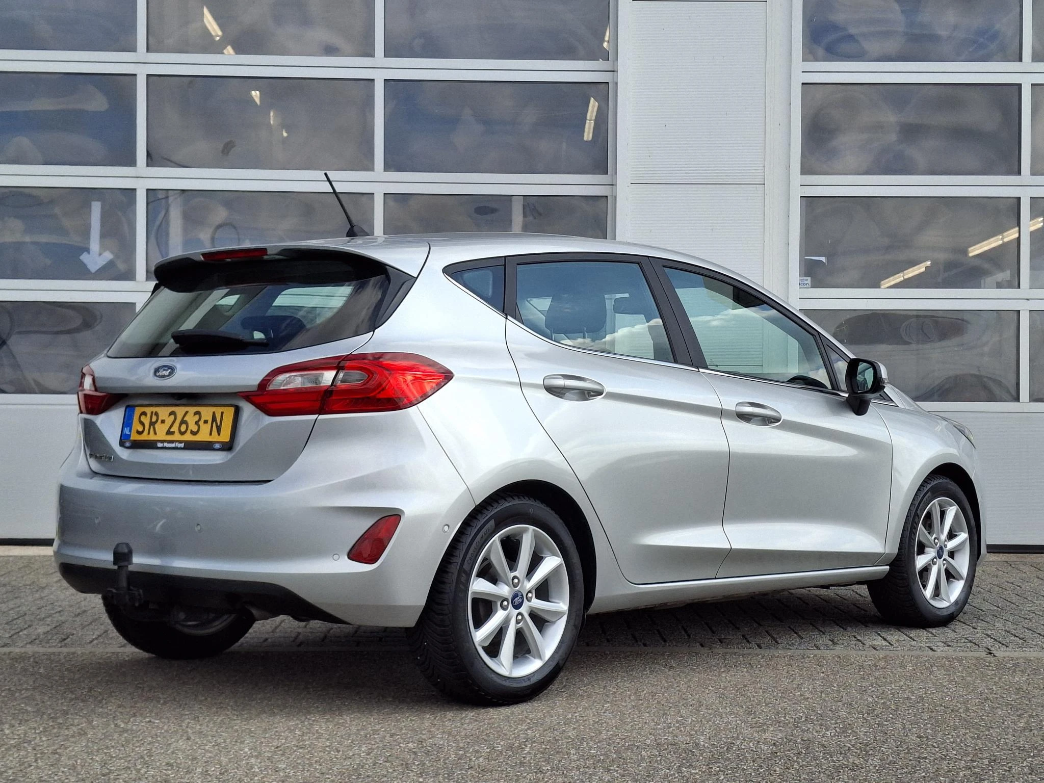 Ford Fiesta met kenteken 43100 – autofoto 4