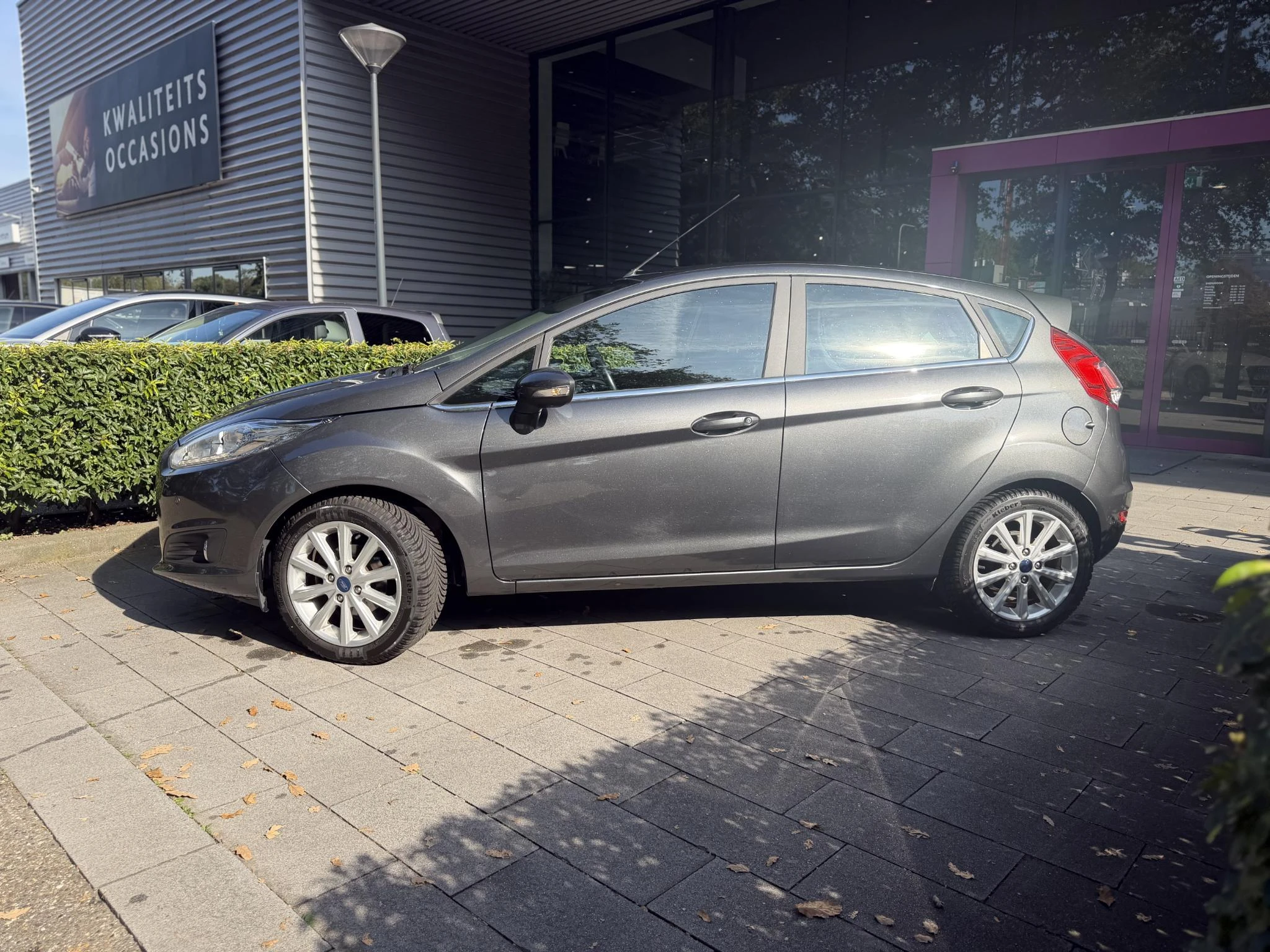 Ford Fiesta met kenteken 43100 – autofoto 4