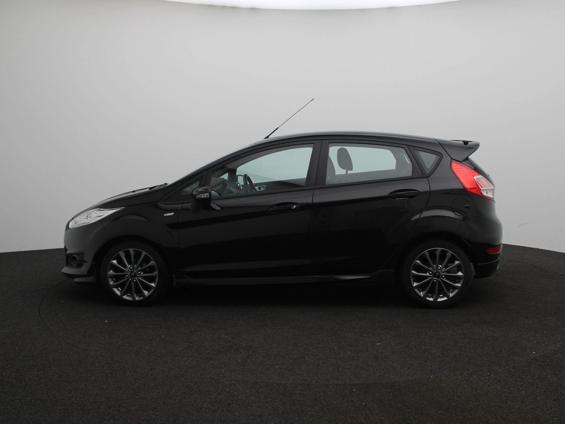 Ford Fiesta met kenteken 43100 – autofoto 5