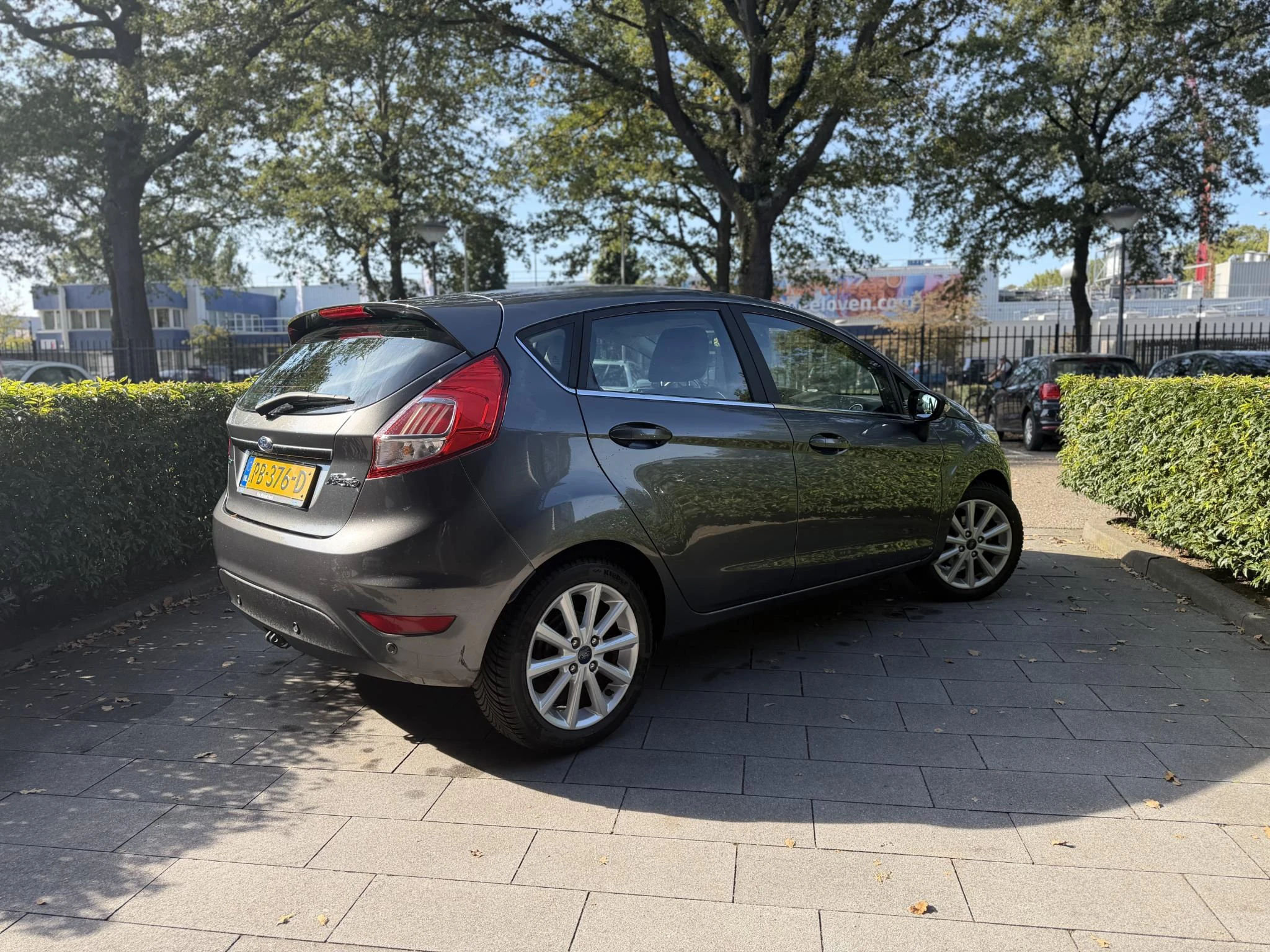 Ford Fiesta met kenteken 43100 – autofoto 5