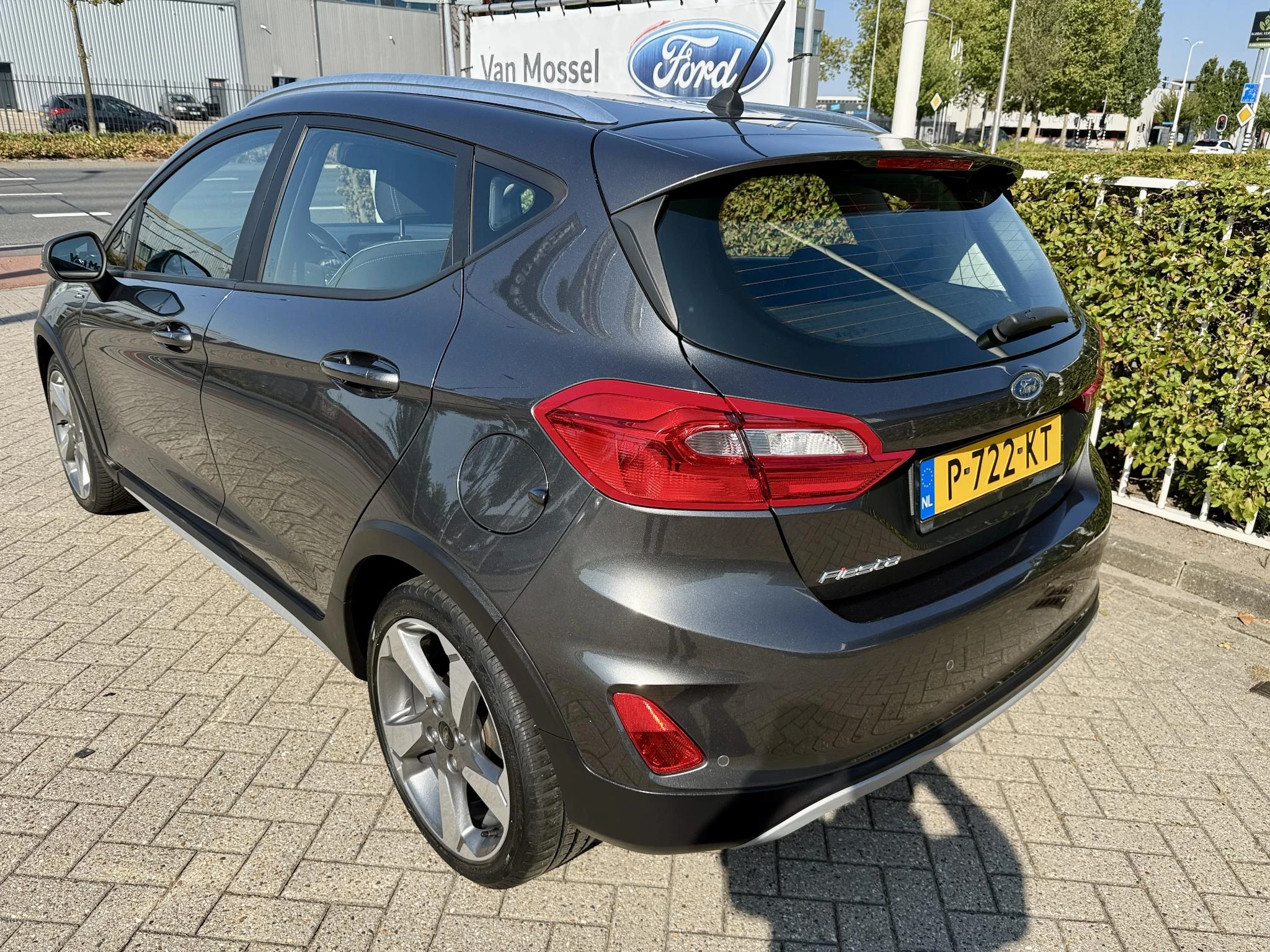 Ford Fiesta met kenteken 46100 – autofoto 5