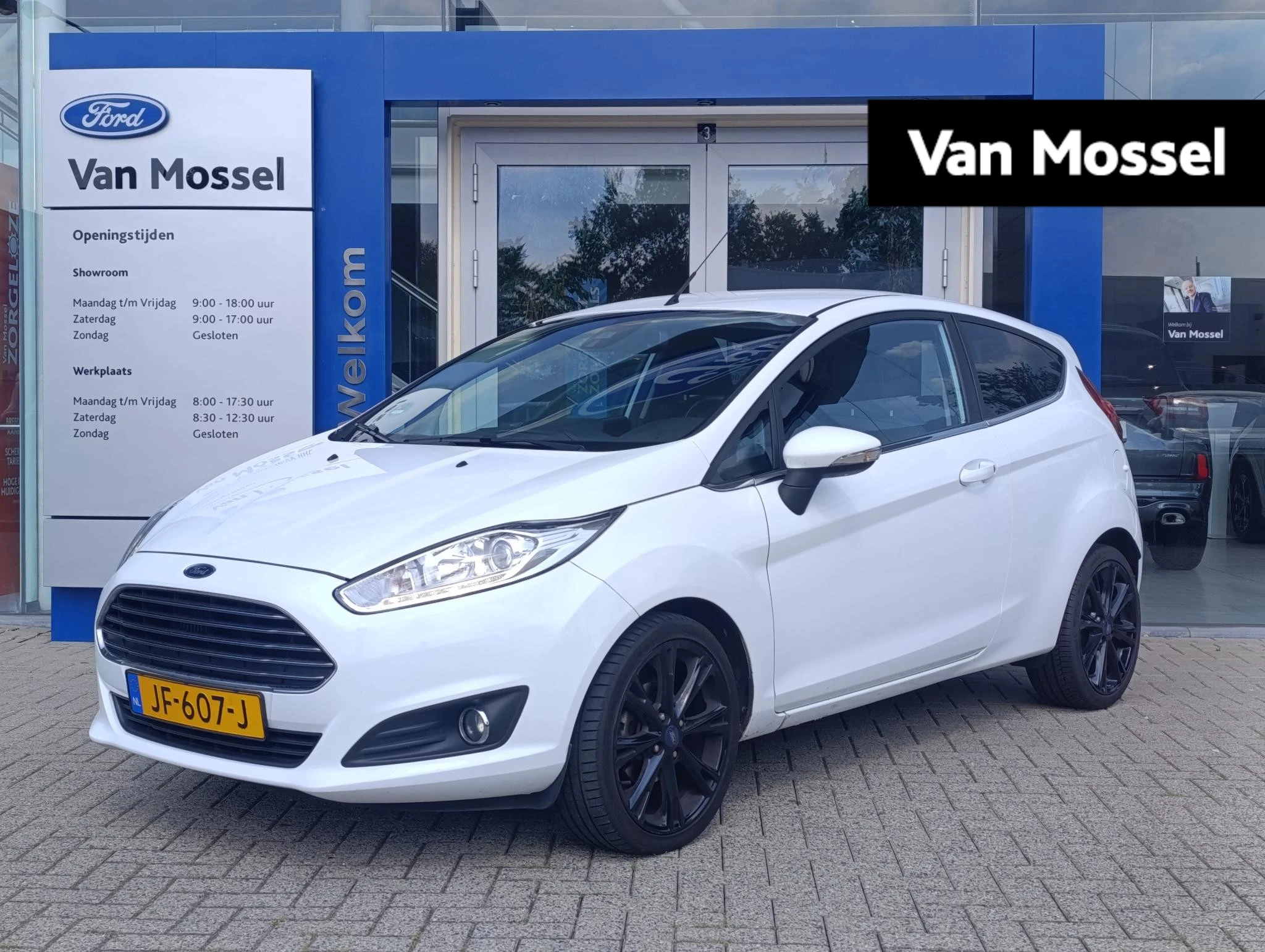 Ford Fiesta met kenteken 49100 – autofoto 2