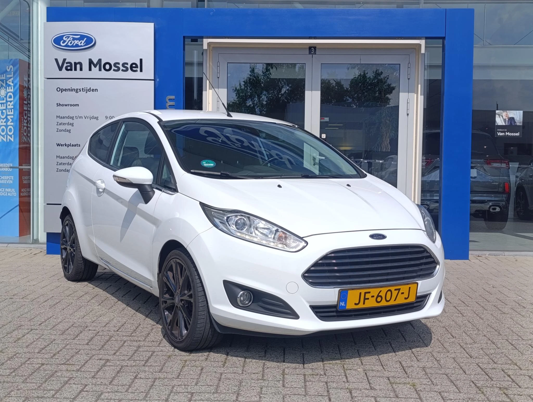 Ford Fiesta met kenteken 49100 – autofoto 4