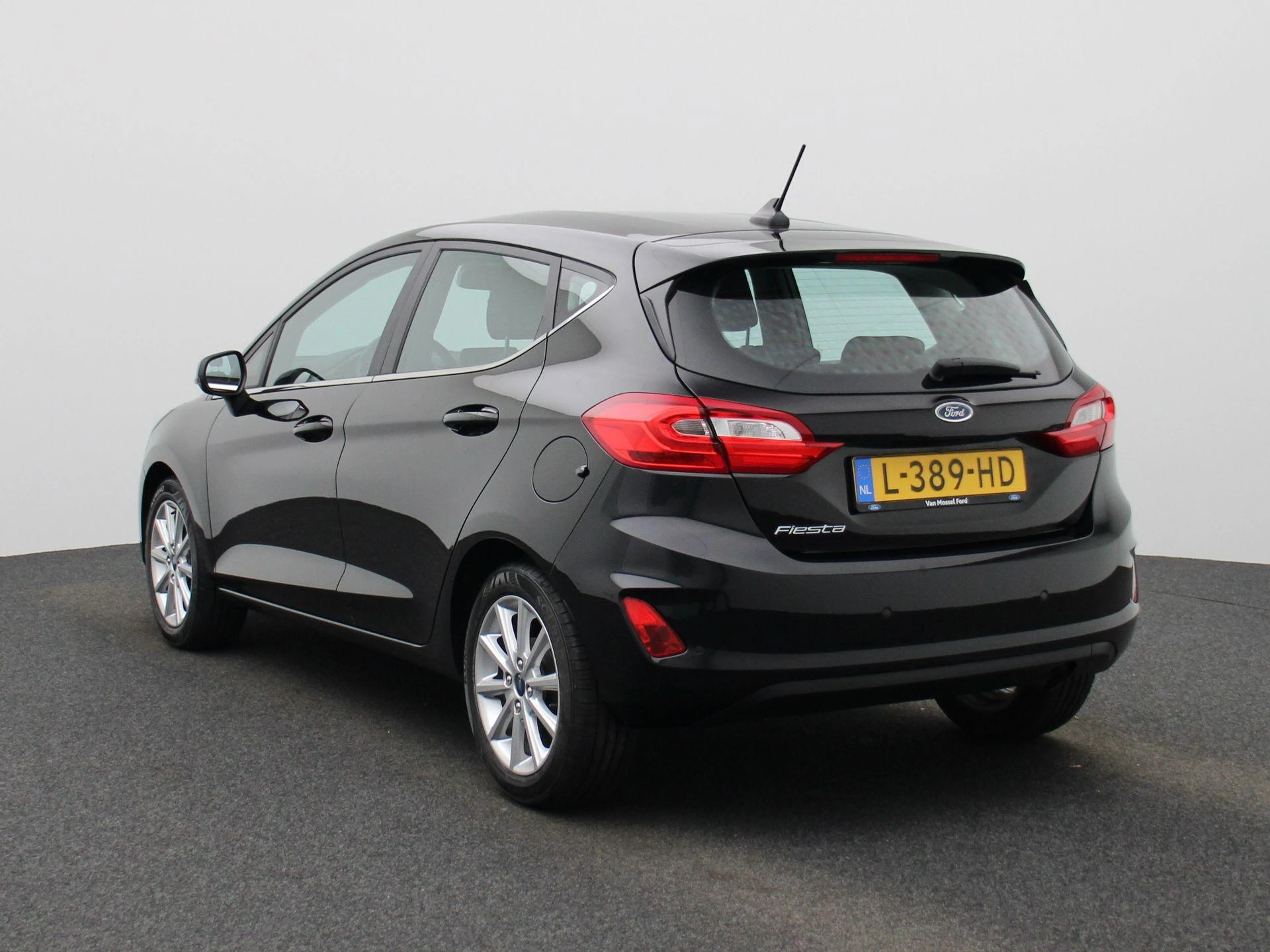 Ford Fiesta met kenteken 50100 – autofoto 3