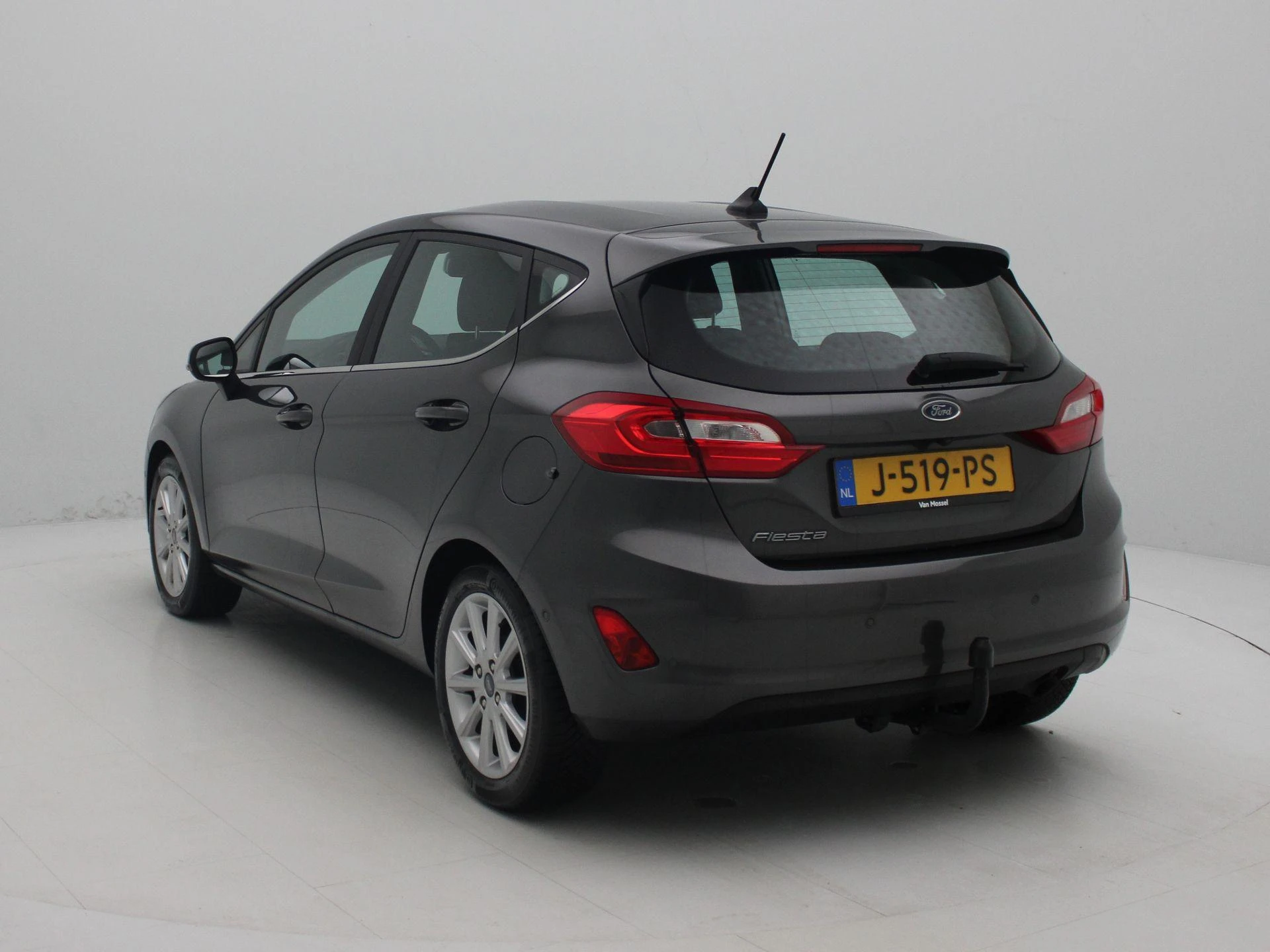 Ford Fiesta met kenteken 50100 – autofoto 3
