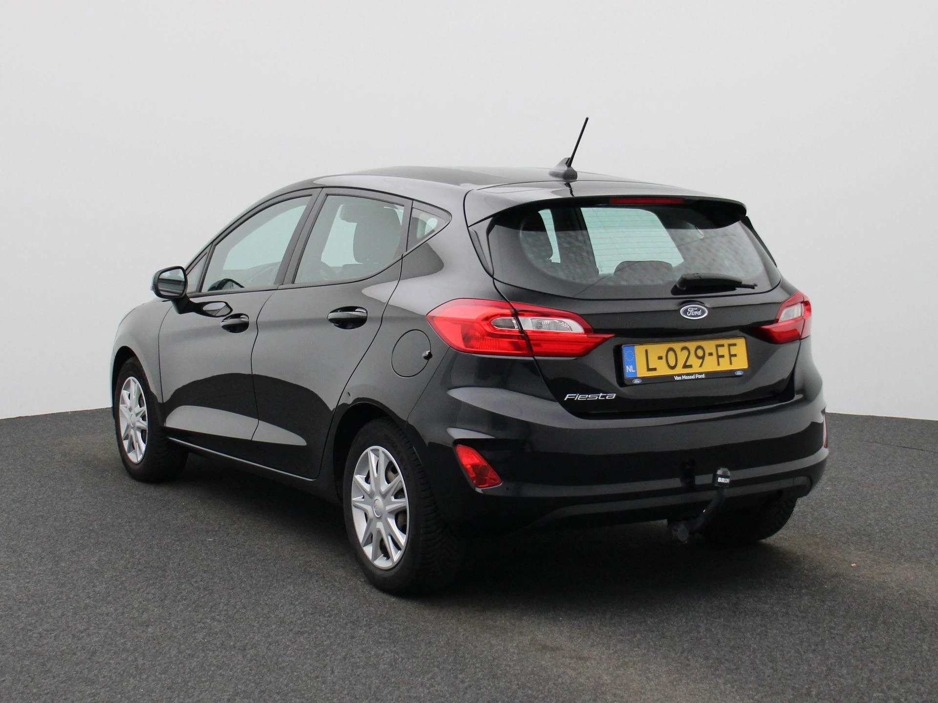 Ford Fiesta met kenteken 50100 – autofoto 3