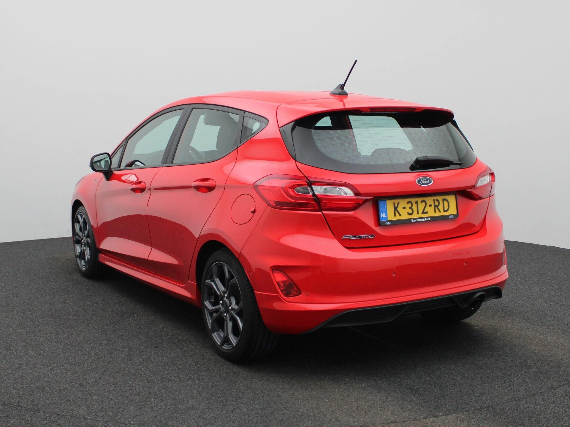 Ford Fiesta met kenteken 50100 – autofoto 3