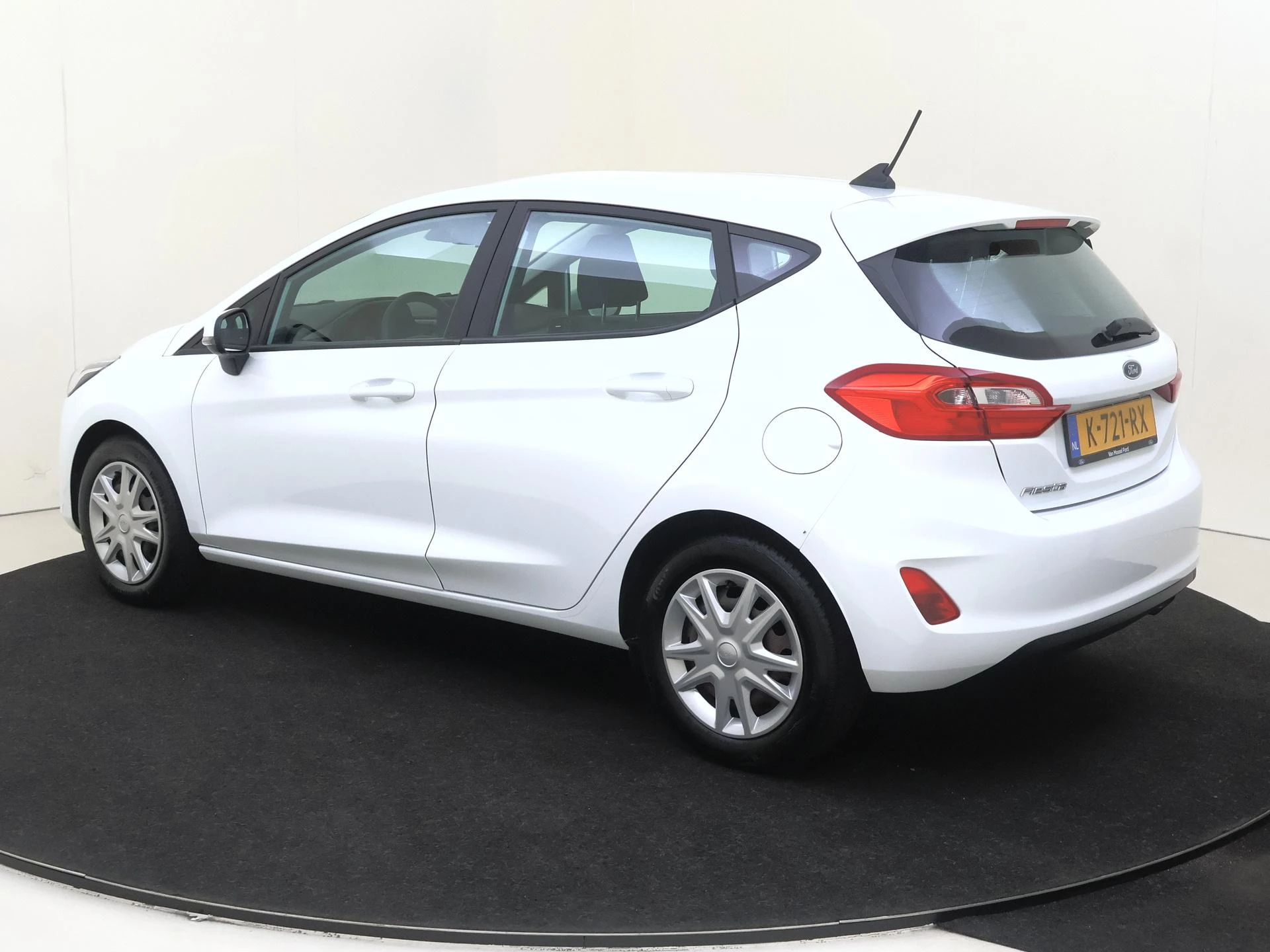 Ford Fiesta met kenteken 50100 – autofoto 4