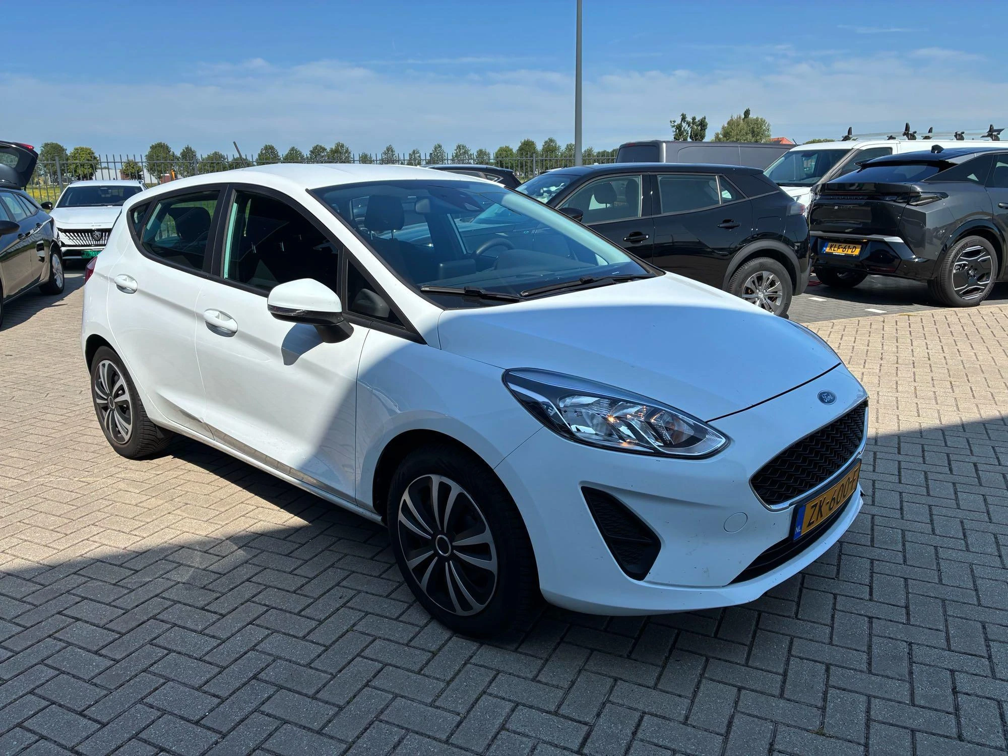 Ford Fiesta met kenteken 64100 – autofoto 4