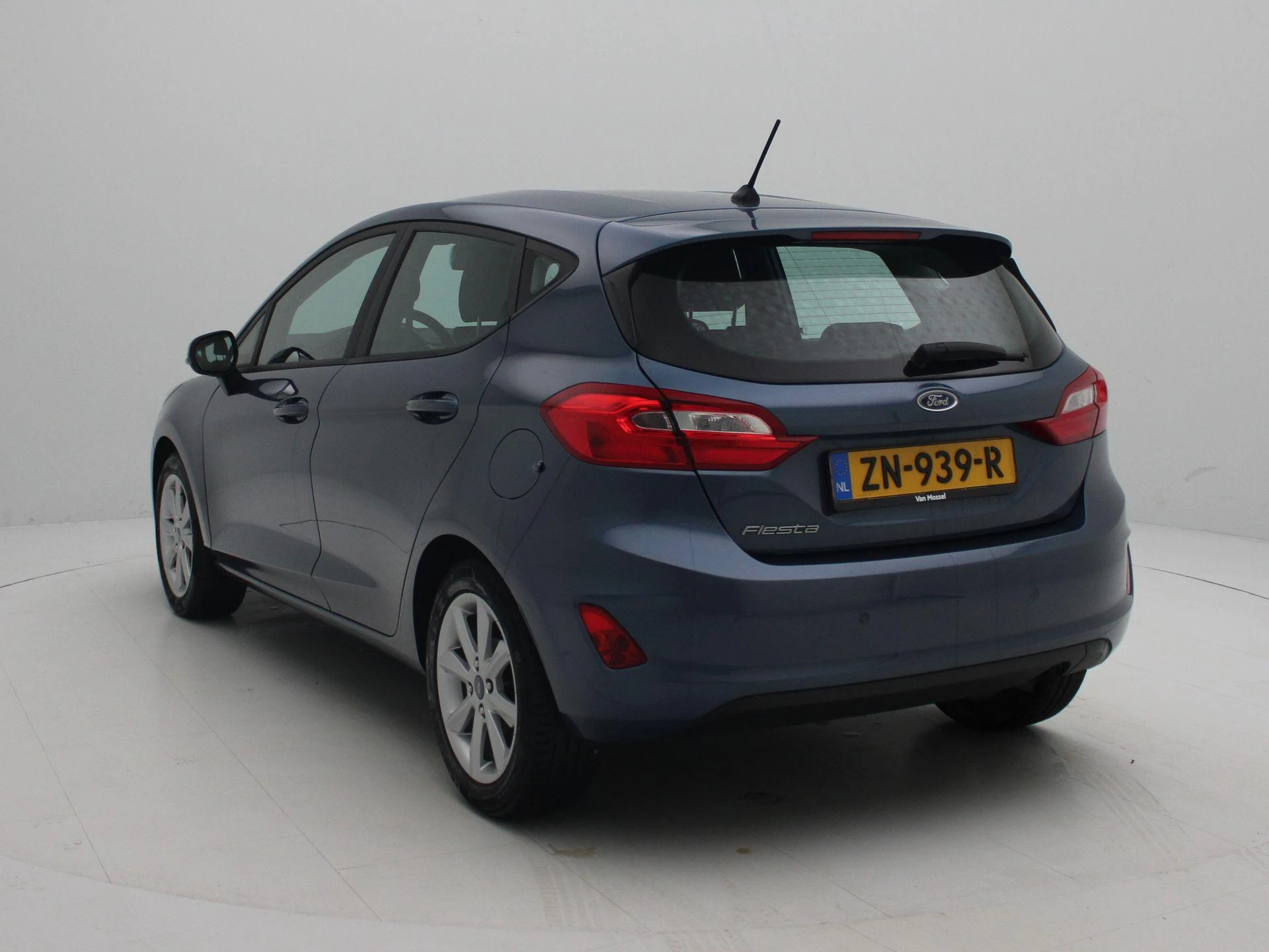 Ford Fiesta met kenteken 64100 – autofoto 4