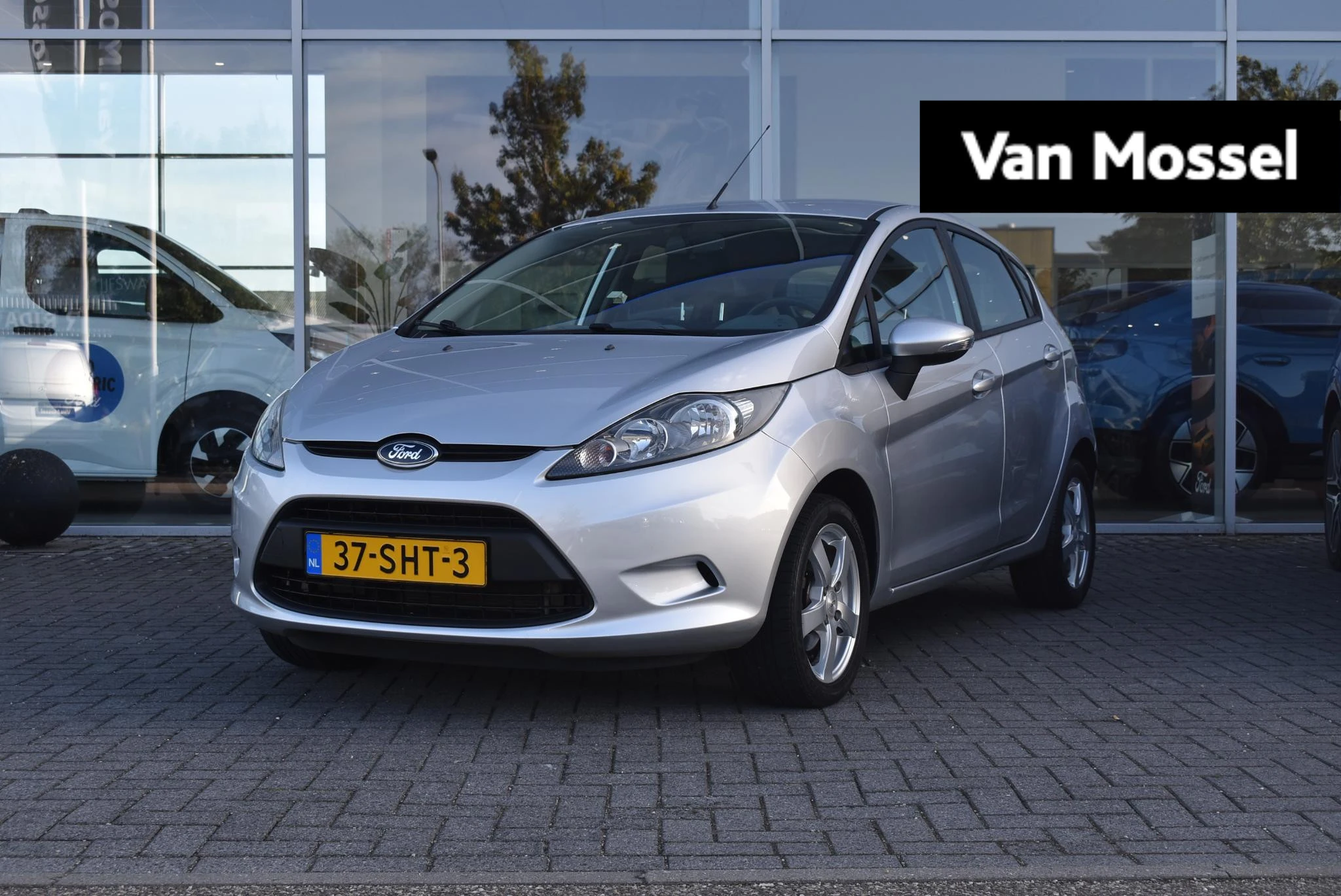 Ford Fiesta met kenteken 73100 – autofoto 2