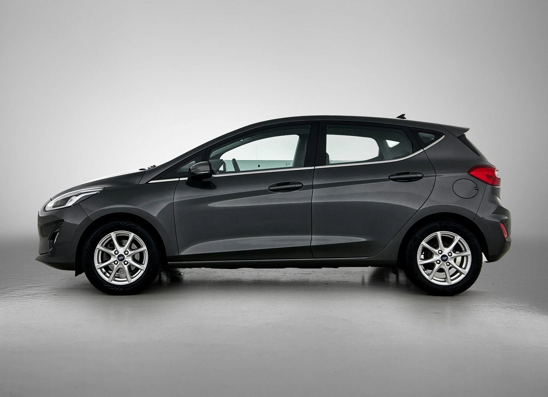 Ford Fiesta met kenteken J-837-LL – autofoto 5