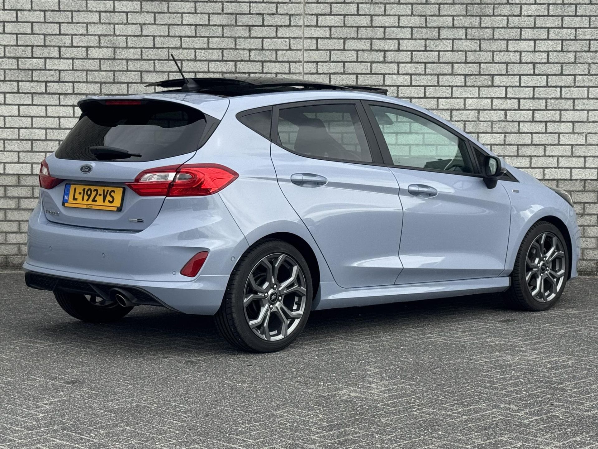 Ford Fiesta met kenteken L-192-VS – autofoto 2