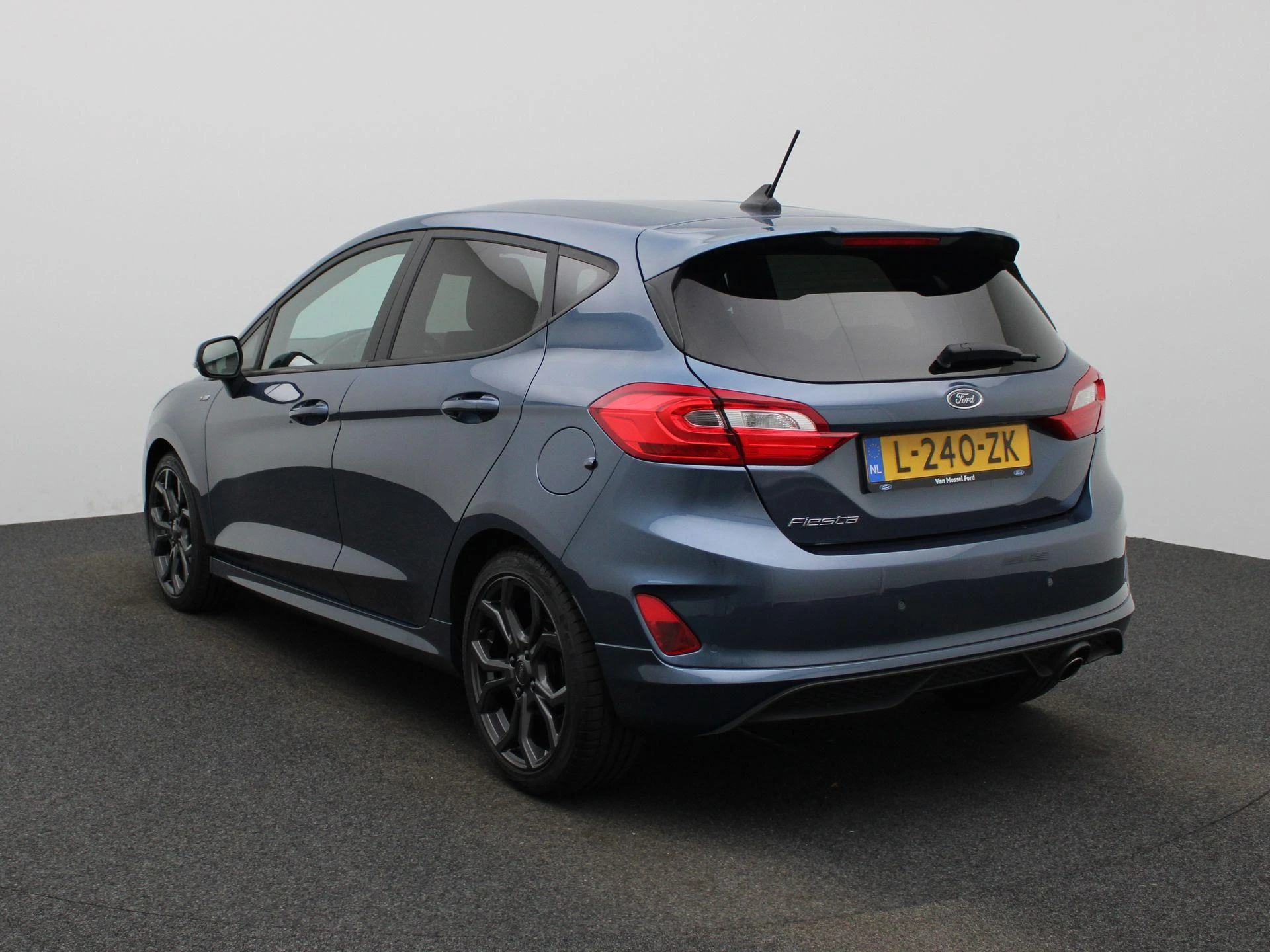 Ford Fiesta met kenteken L-240-ZK – autofoto 4