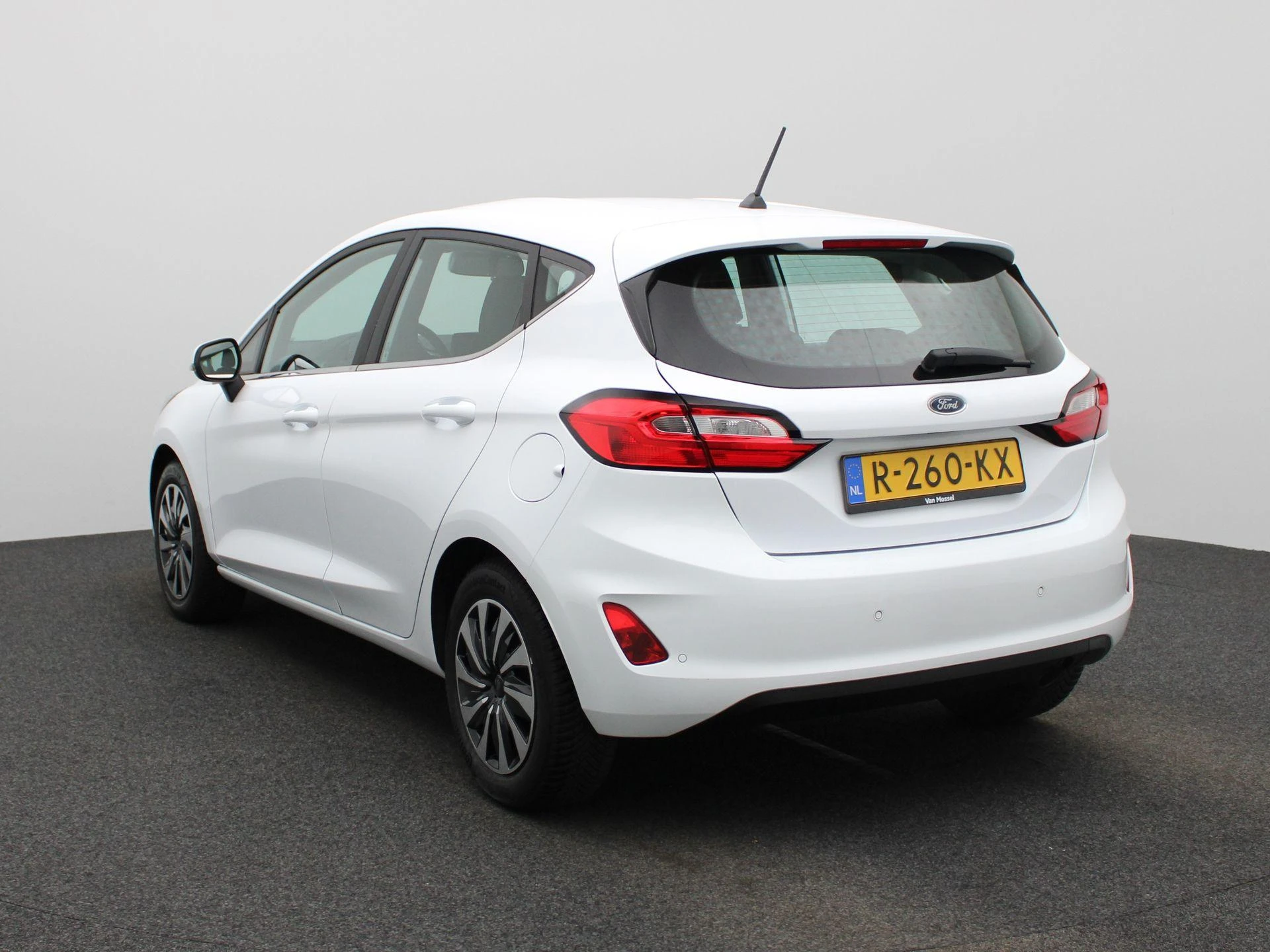 Ford Fiesta met kenteken R-260-KX – autofoto 3