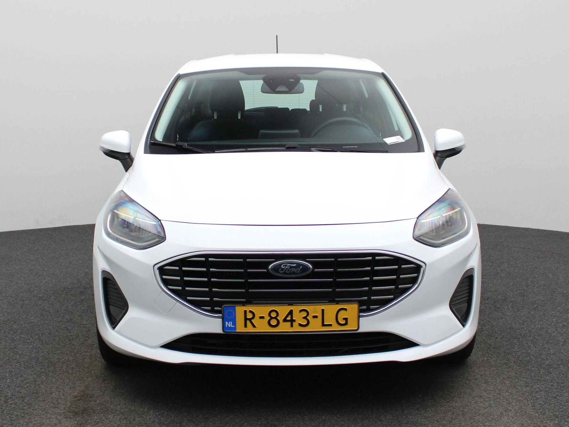 Ford Fiesta met kenteken R-843-LG – autofoto 4