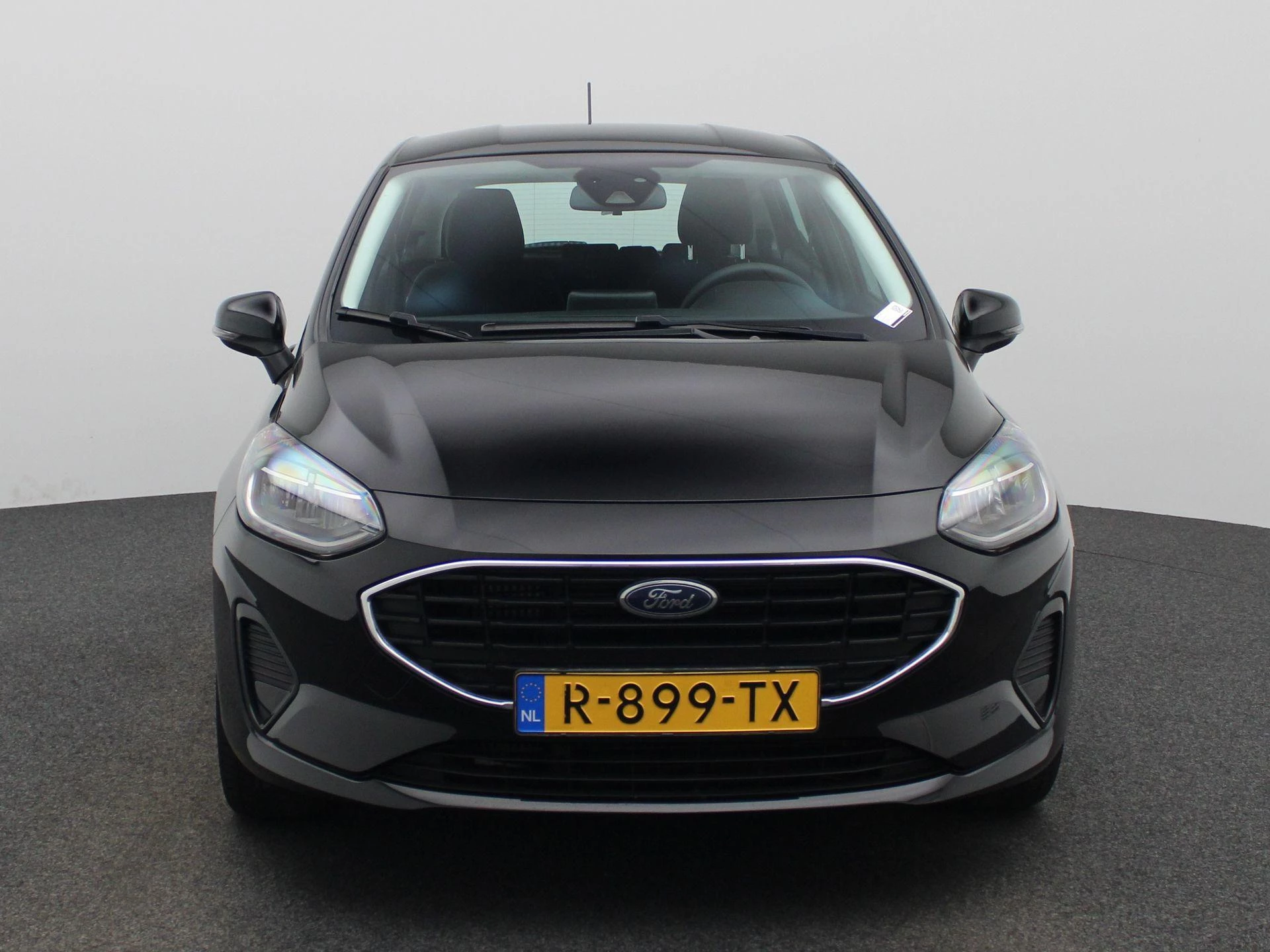 Ford Fiesta met kenteken R-899-TX – autofoto 4