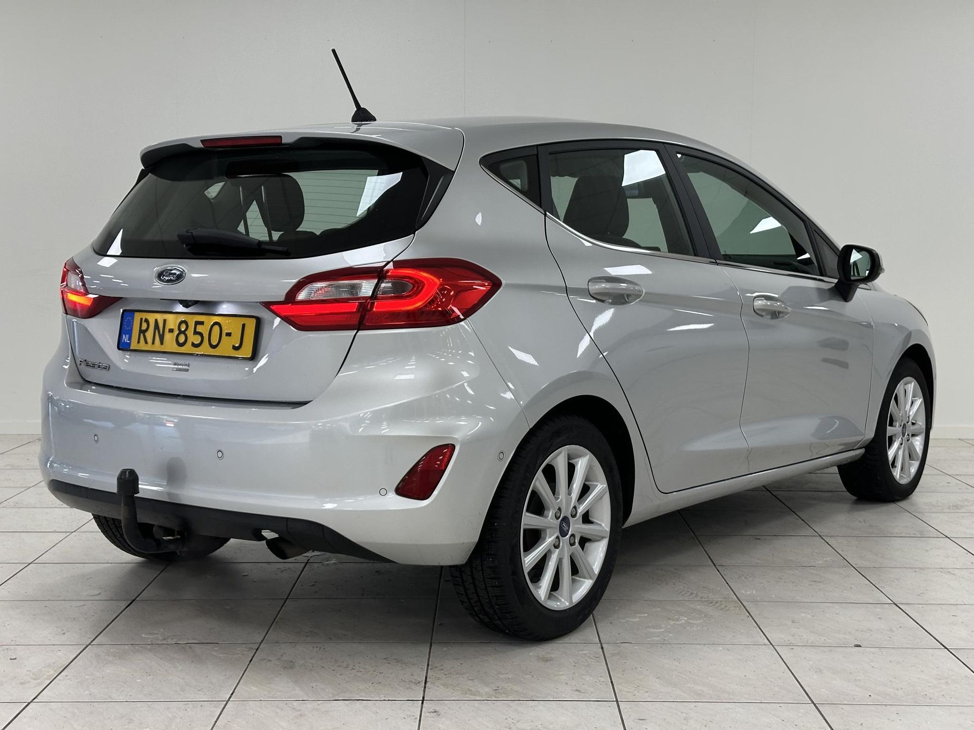 Ford Fiesta met kenteken RN-850-J – autofoto 2