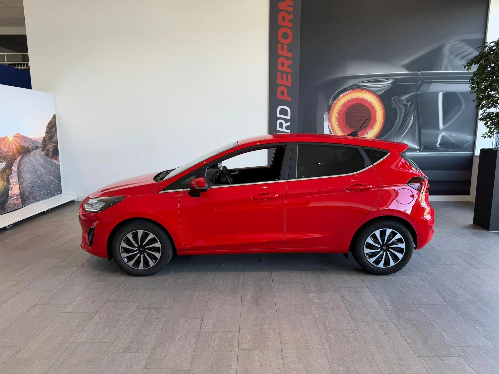 Ford Fiesta met kenteken T-717-DR – autofoto 4