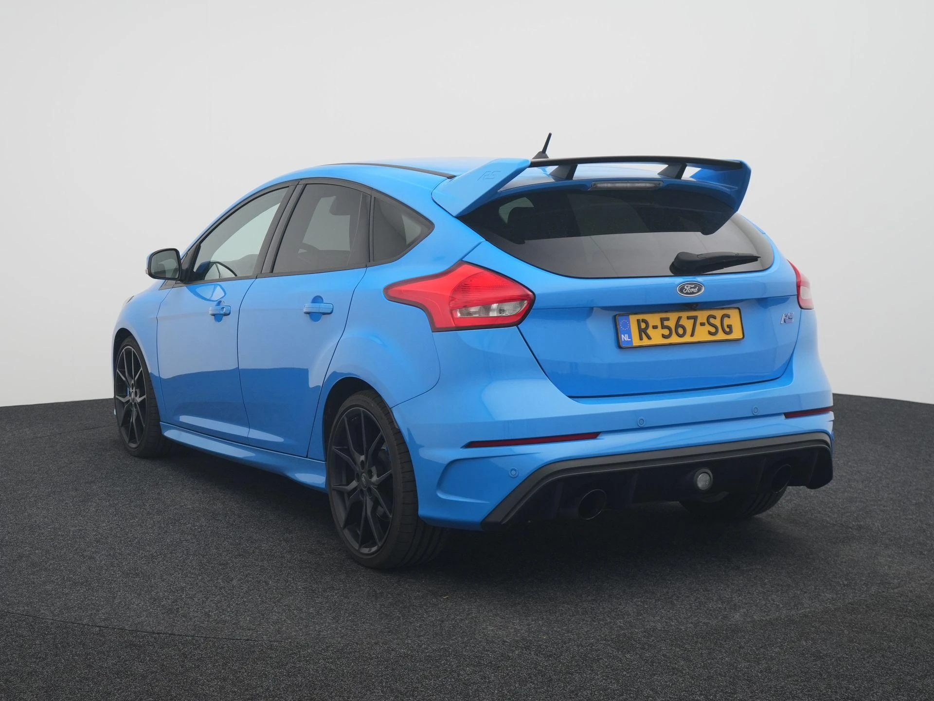 Ford Focus met kenteken 10100 – autofoto 3