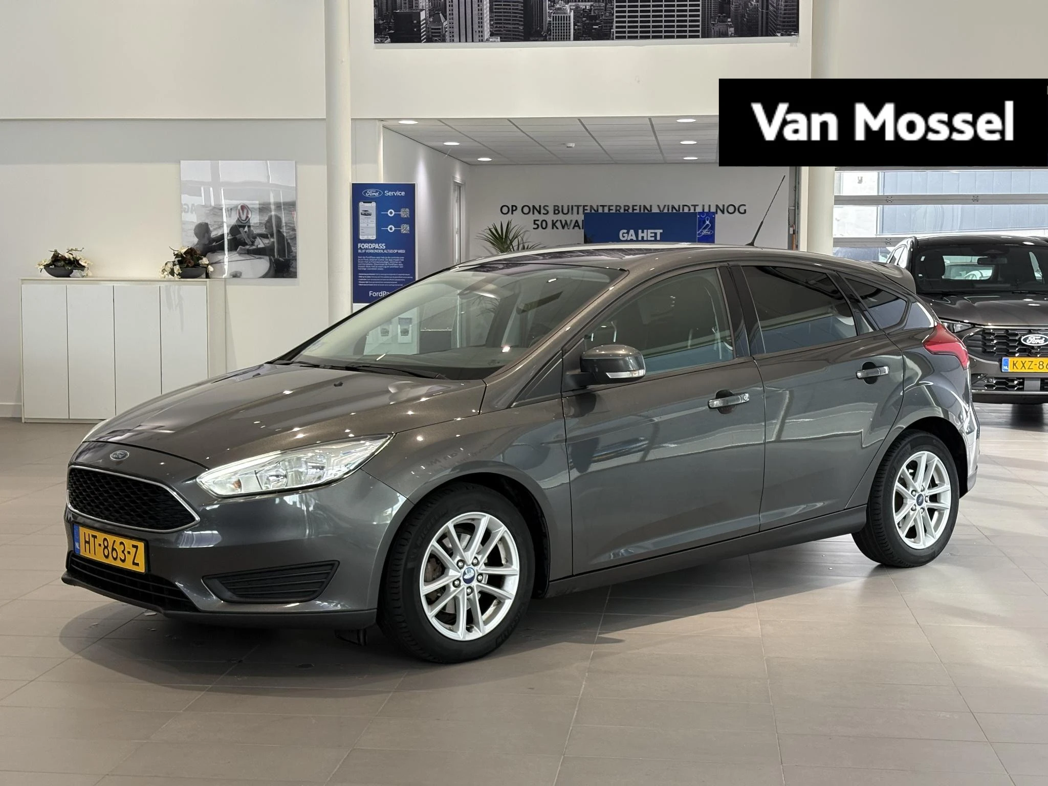 Ford Focus met kenteken 46100 – autofoto 2