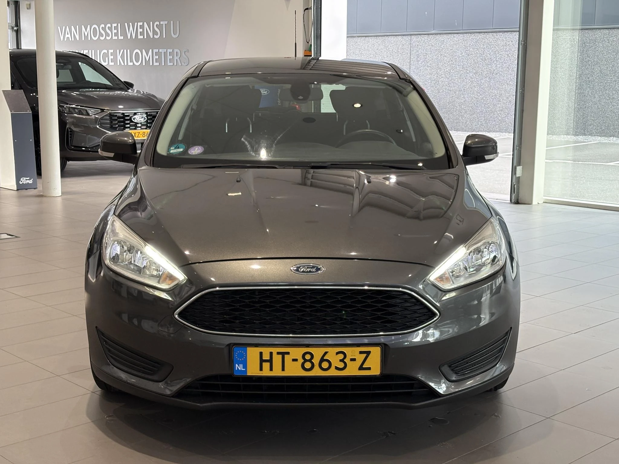 Ford Focus met kenteken 46100 – autofoto 4